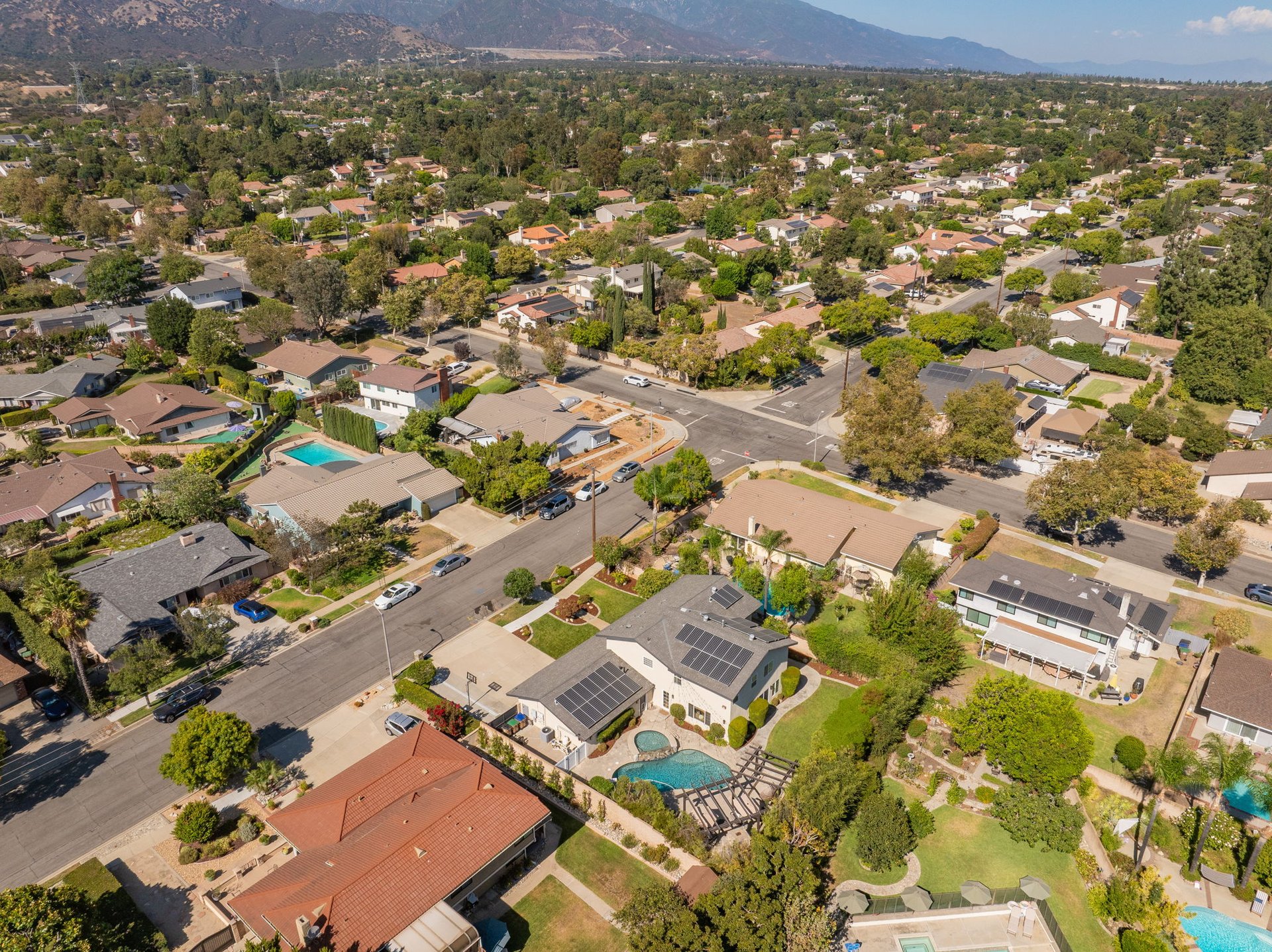 280 E Miramar
