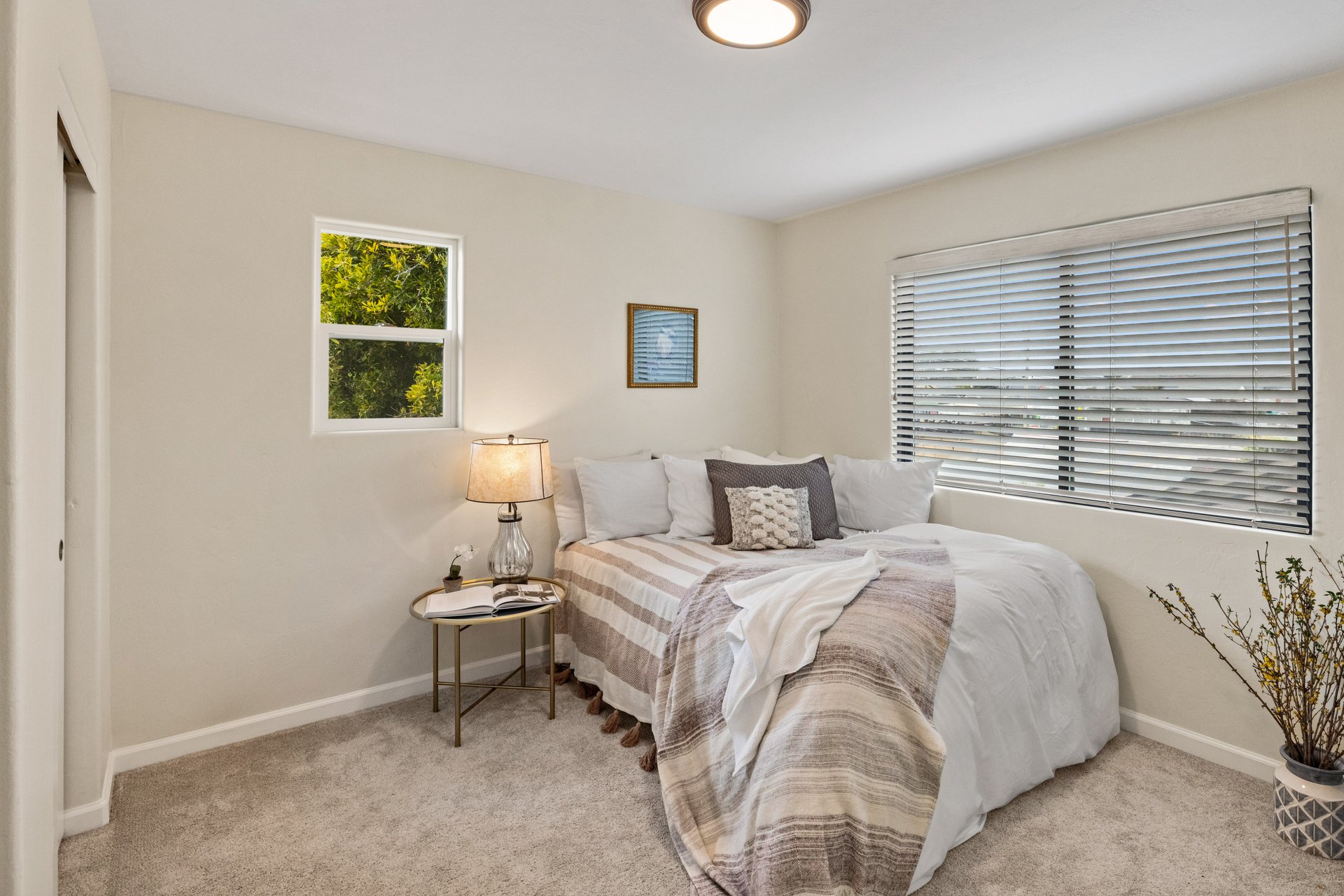 Monterey Sunbelt Living - 303 Del Robles Ave