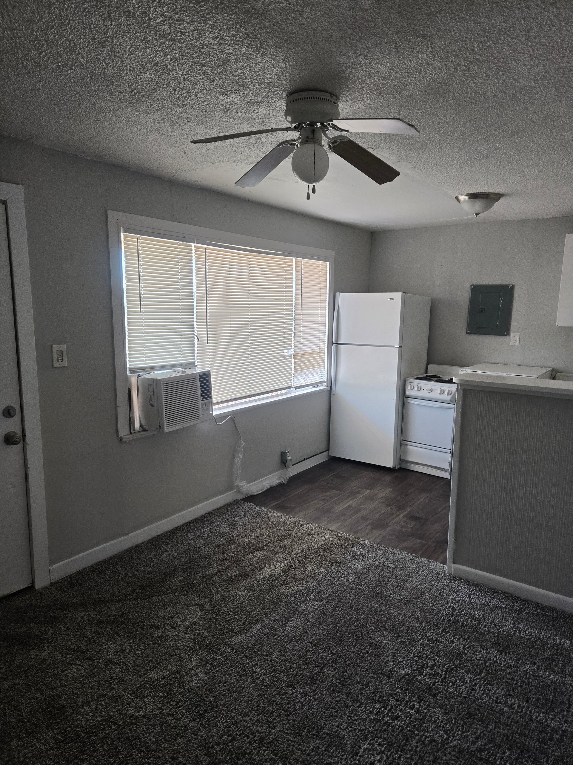 409 W Van Buren Ave #5 Las Vegas, NV 89106