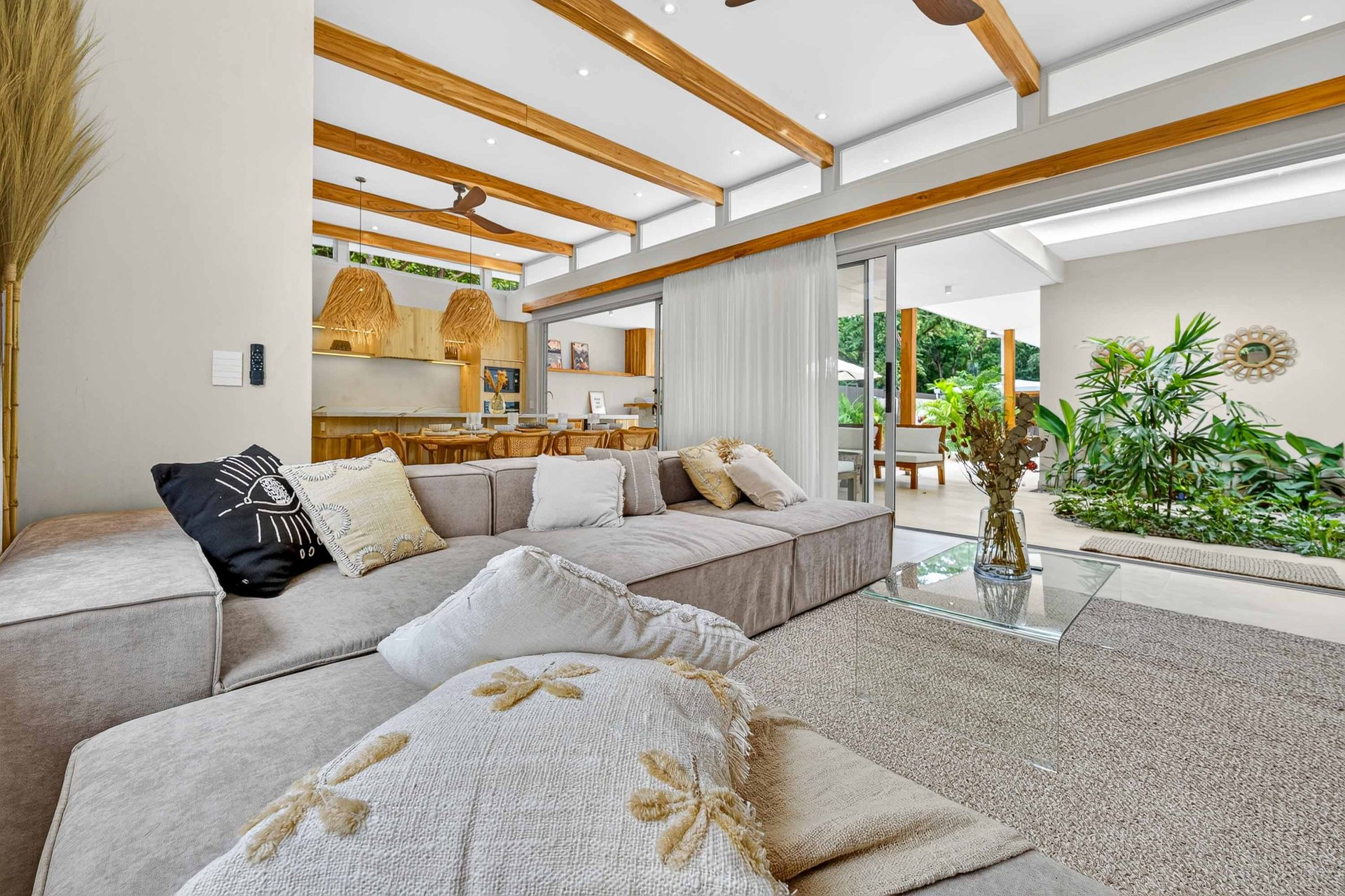 Casa Senderos | 4-Bedroom Tropical Home with Private Pool in Tamarindo