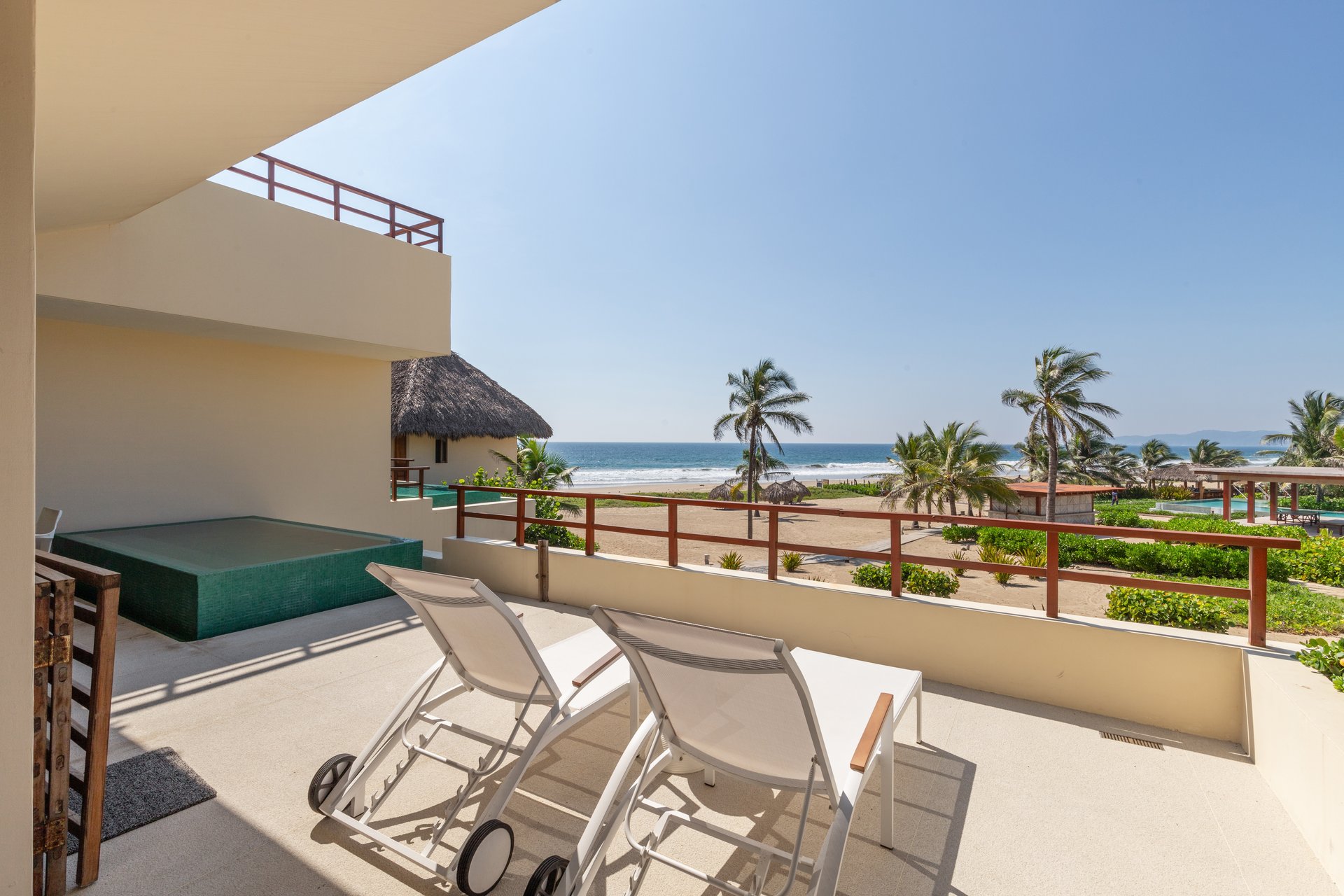 Marea Beachfront Villa G36