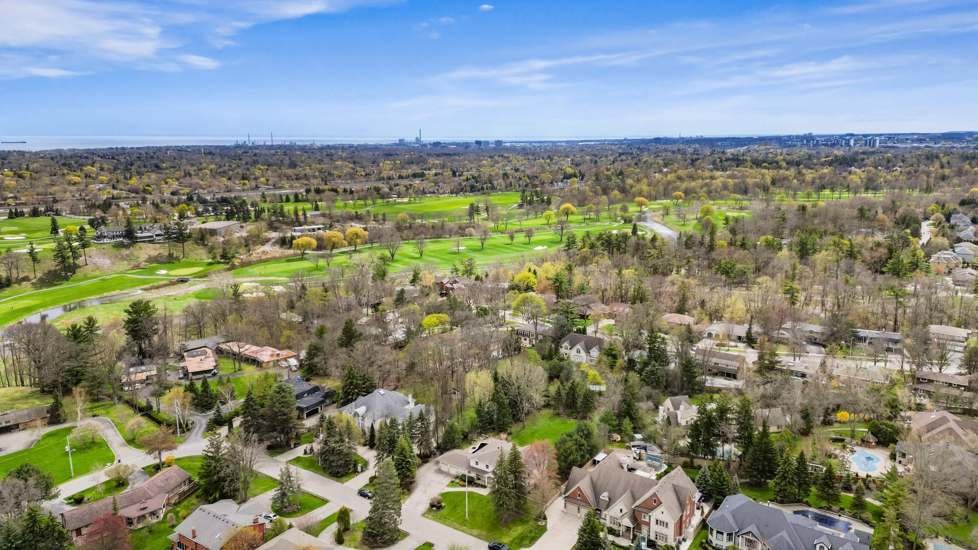 2154 Oneida Cres