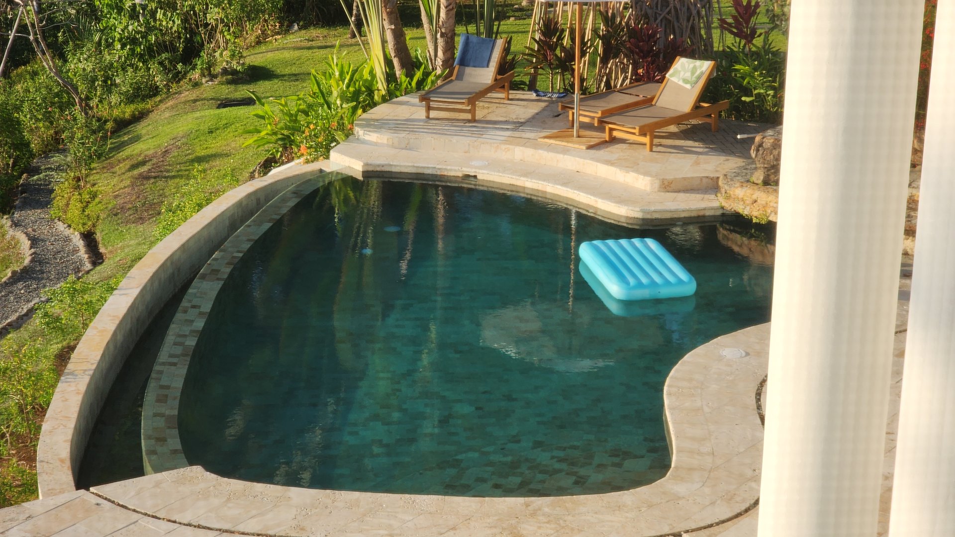 16 ACRES – 6 Bedroom Grand Estate With Guest House, 15 Minutes to Dominical, SPECTACULAR OCEAN VIEWS!!!