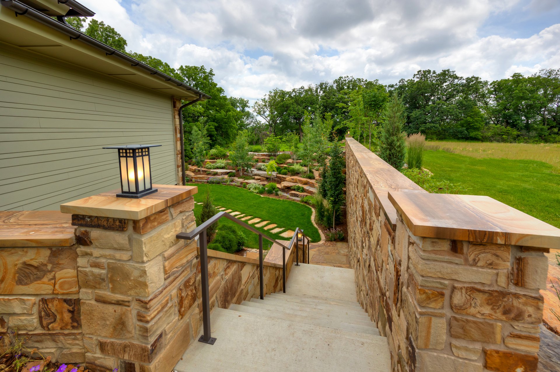 12870 Ridgeview Dr