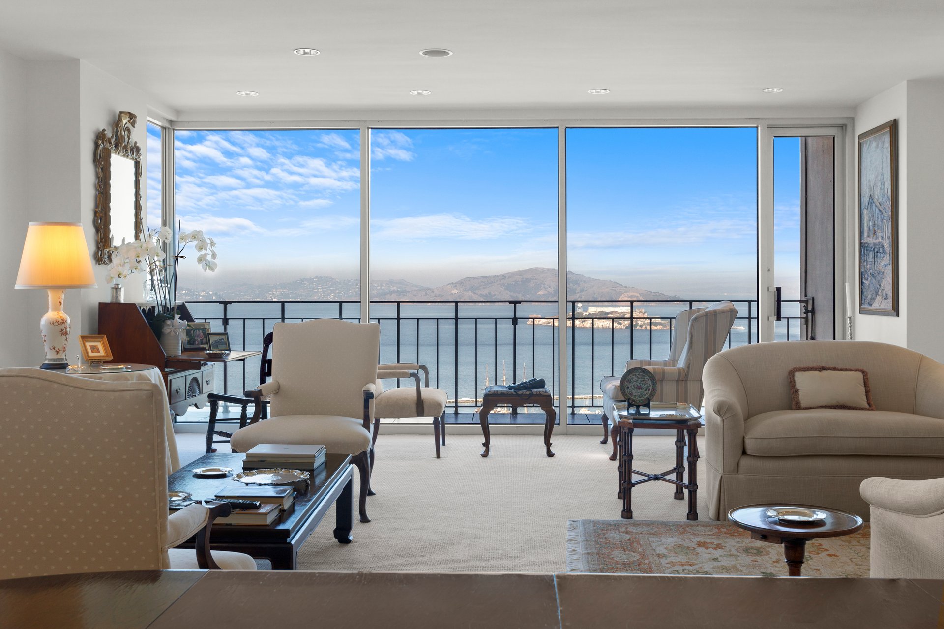 Golden Gate View Apartment at 1080 Chestnut