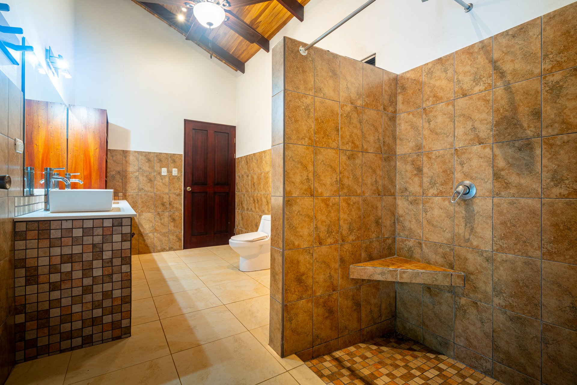 3 Bedroom home in Cinco Ventanas with Incredible Ocean View!