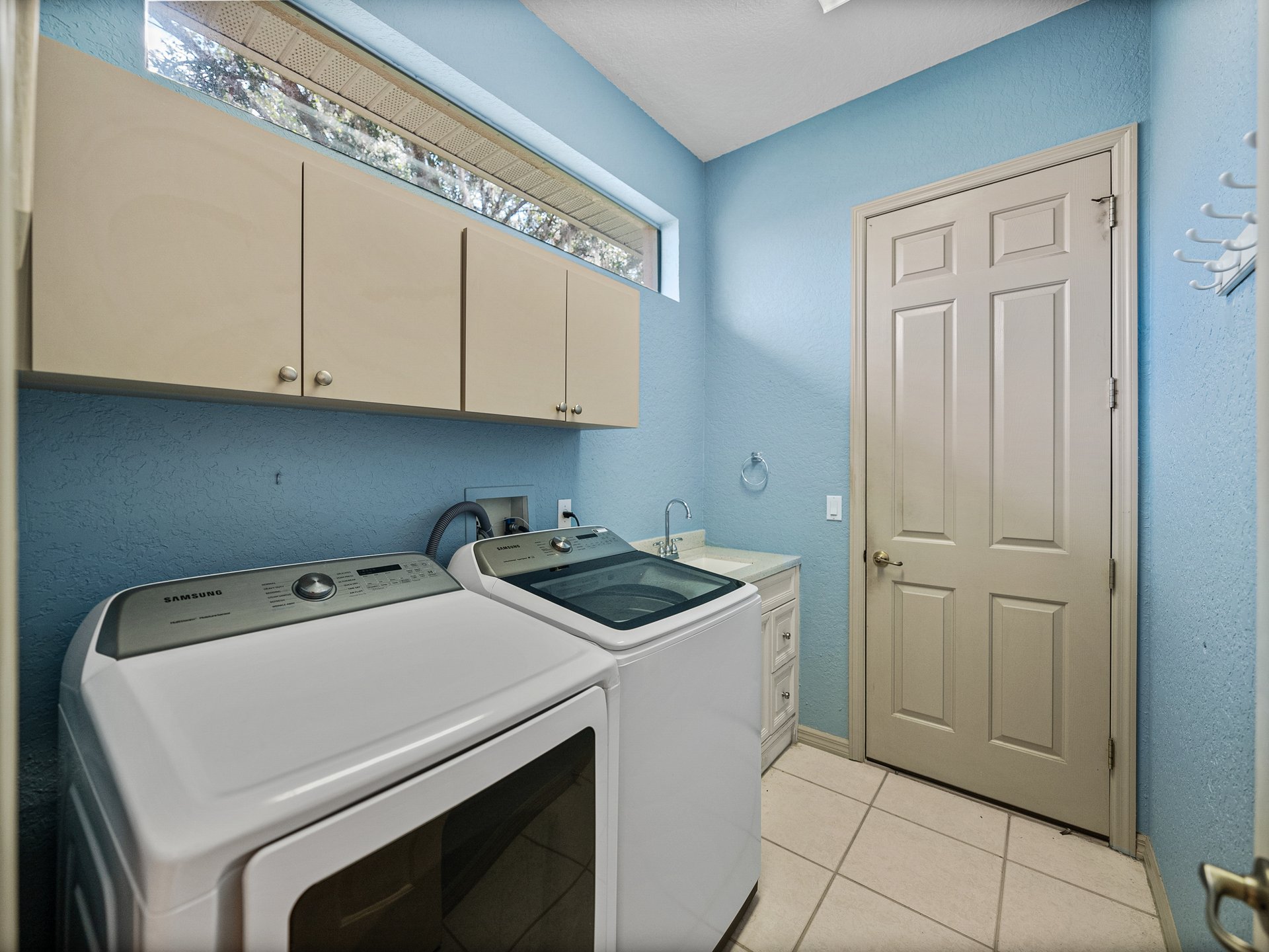 12333 WOODLANDS CIR