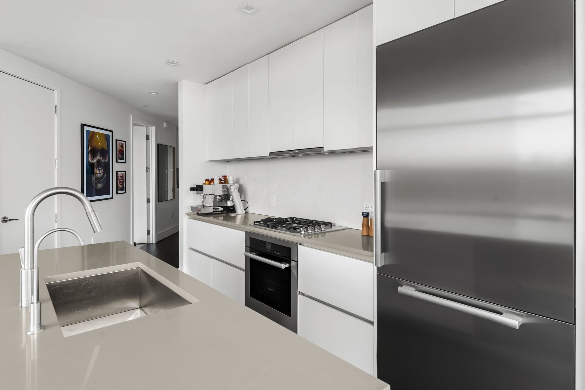 501 West Ave #704