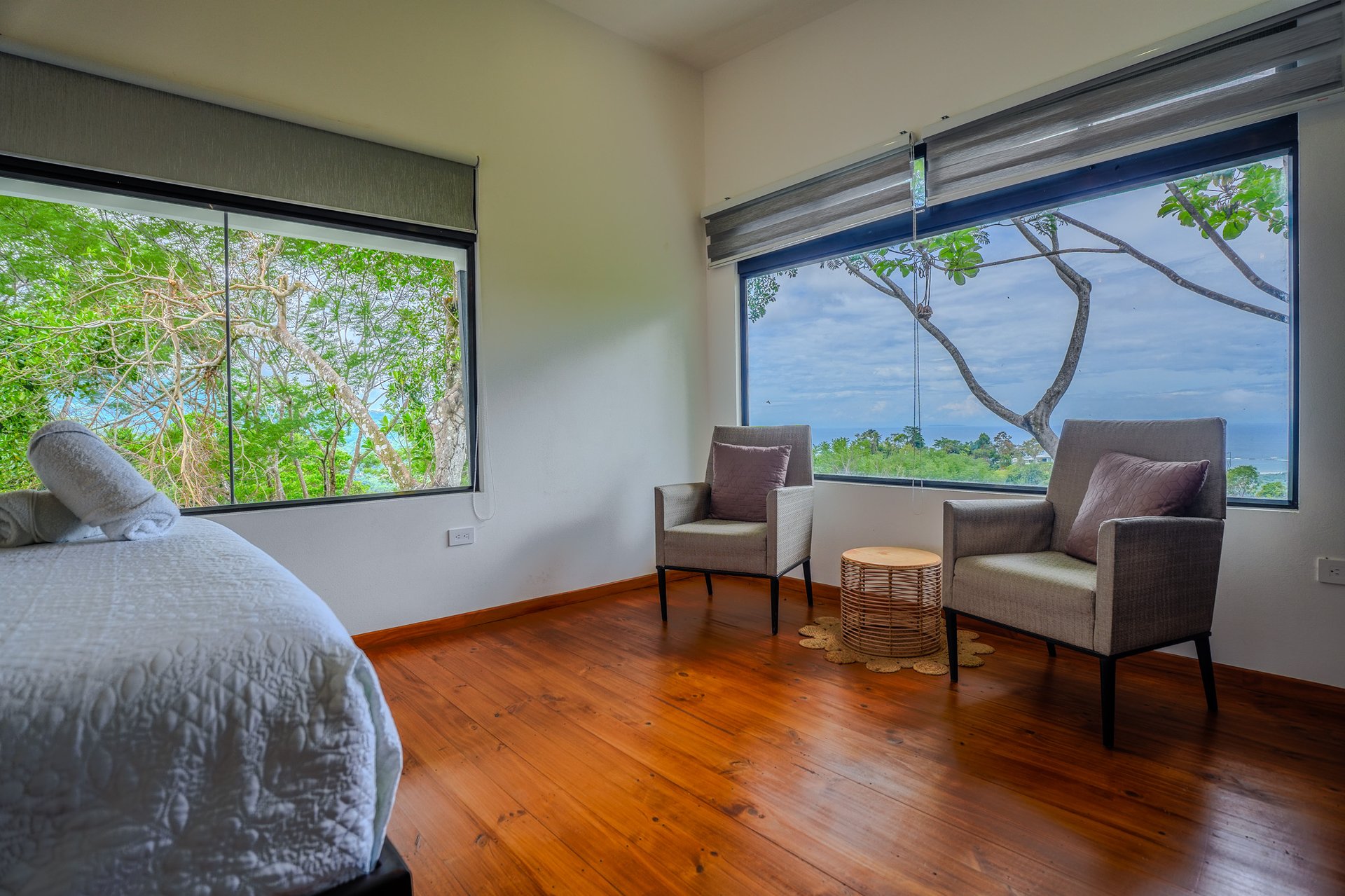 Casa La Roca, Whale's Tail 3 Bedroom Home In Uvita!