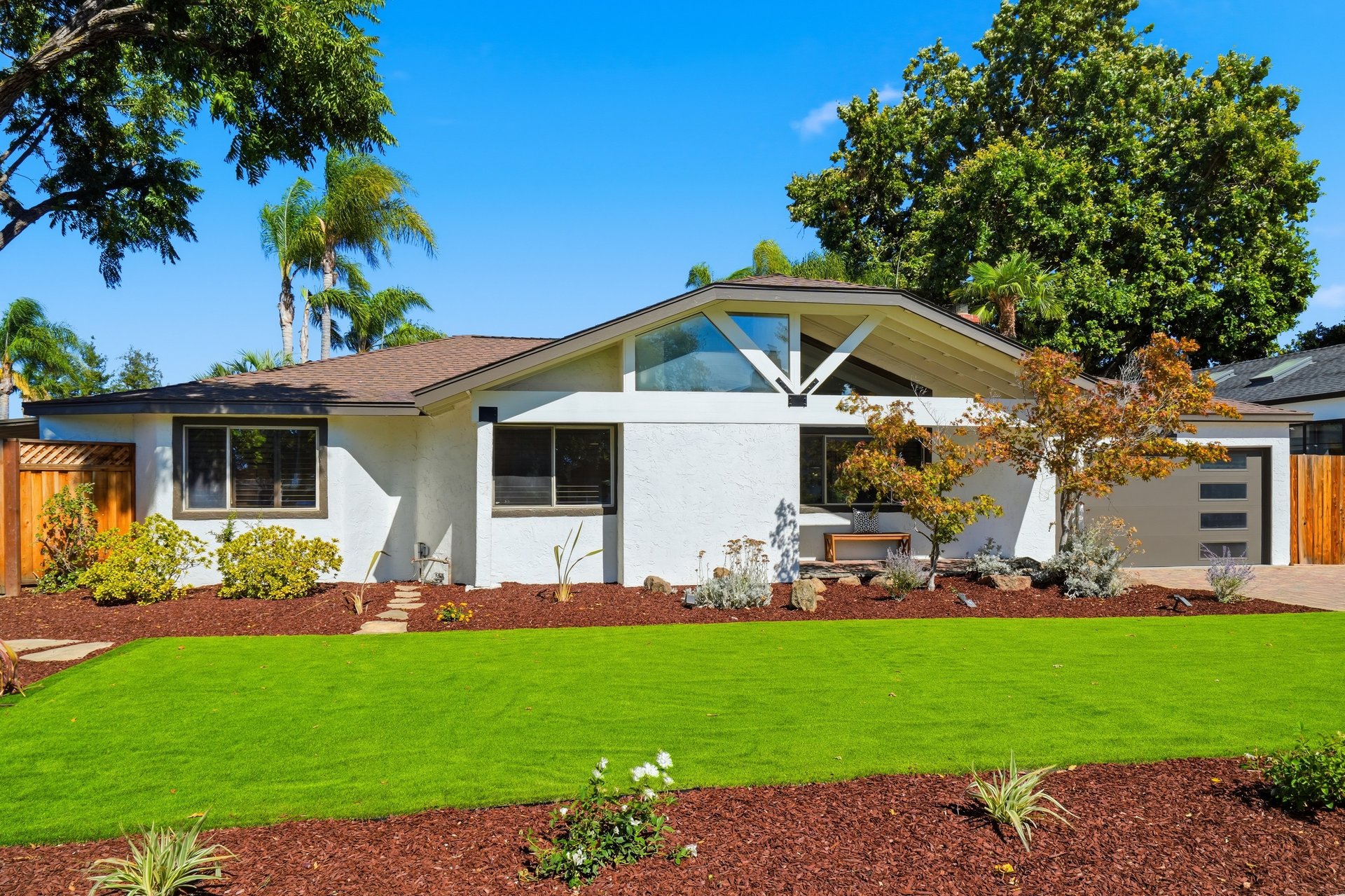 900 Eden AVE