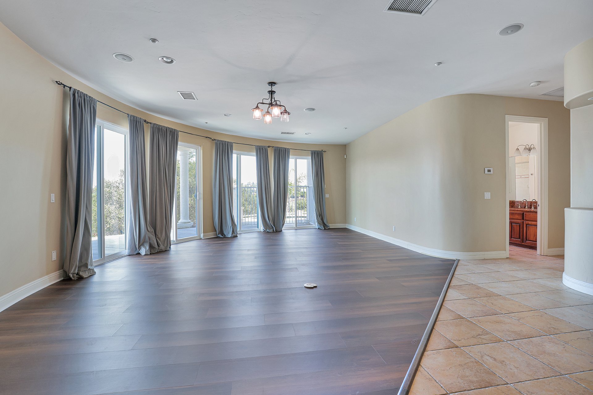 1303 Sycamore Heights