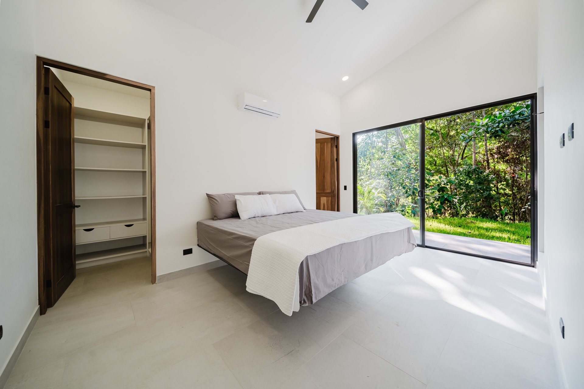 Casa Escondida Contemporary Villa with Guest Suite