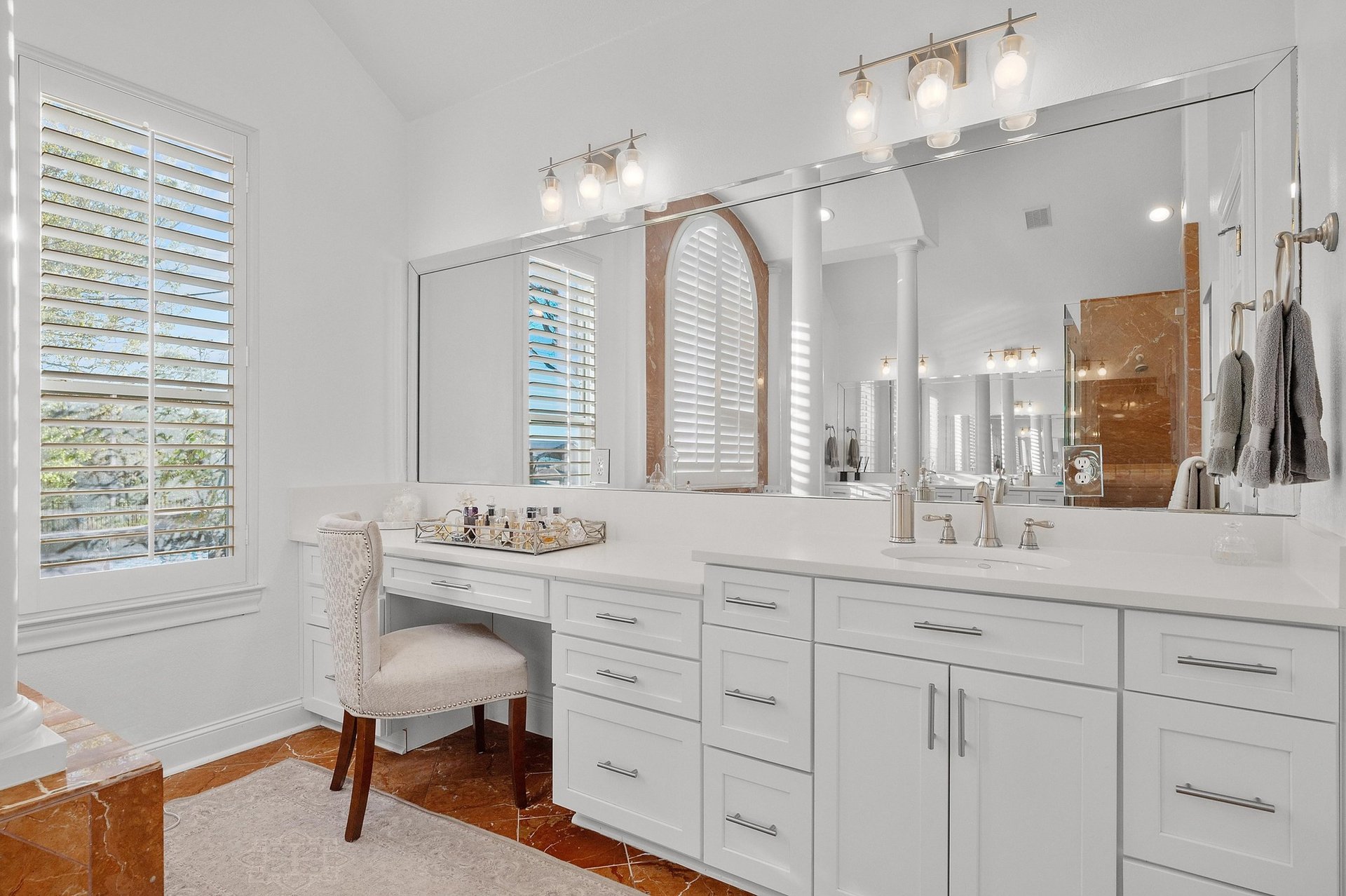 11208 Woodland Hills Trl