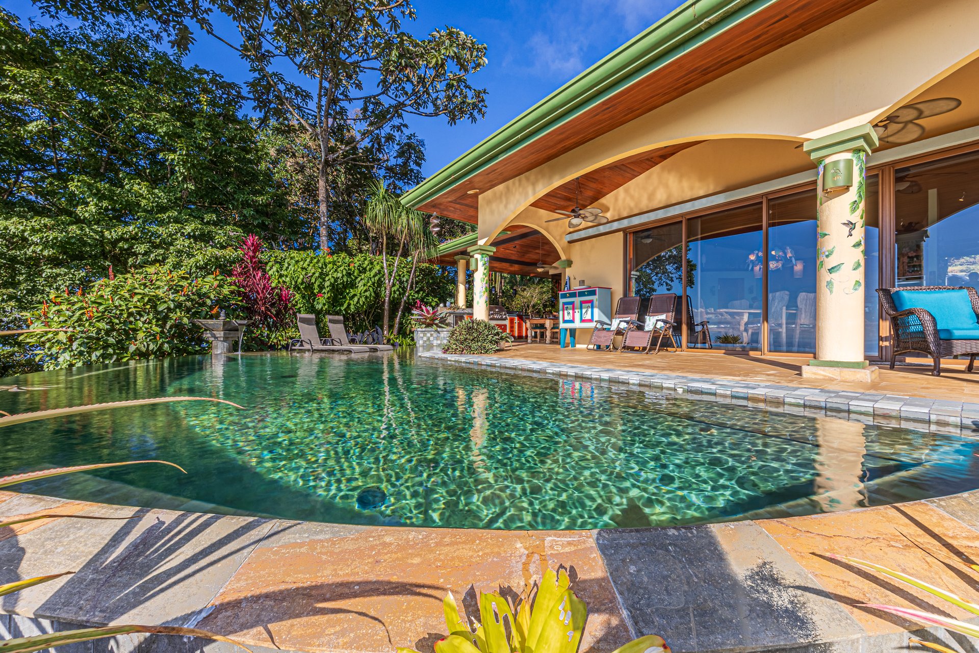 Costa Verde Estates Oceanview Home with Guest House