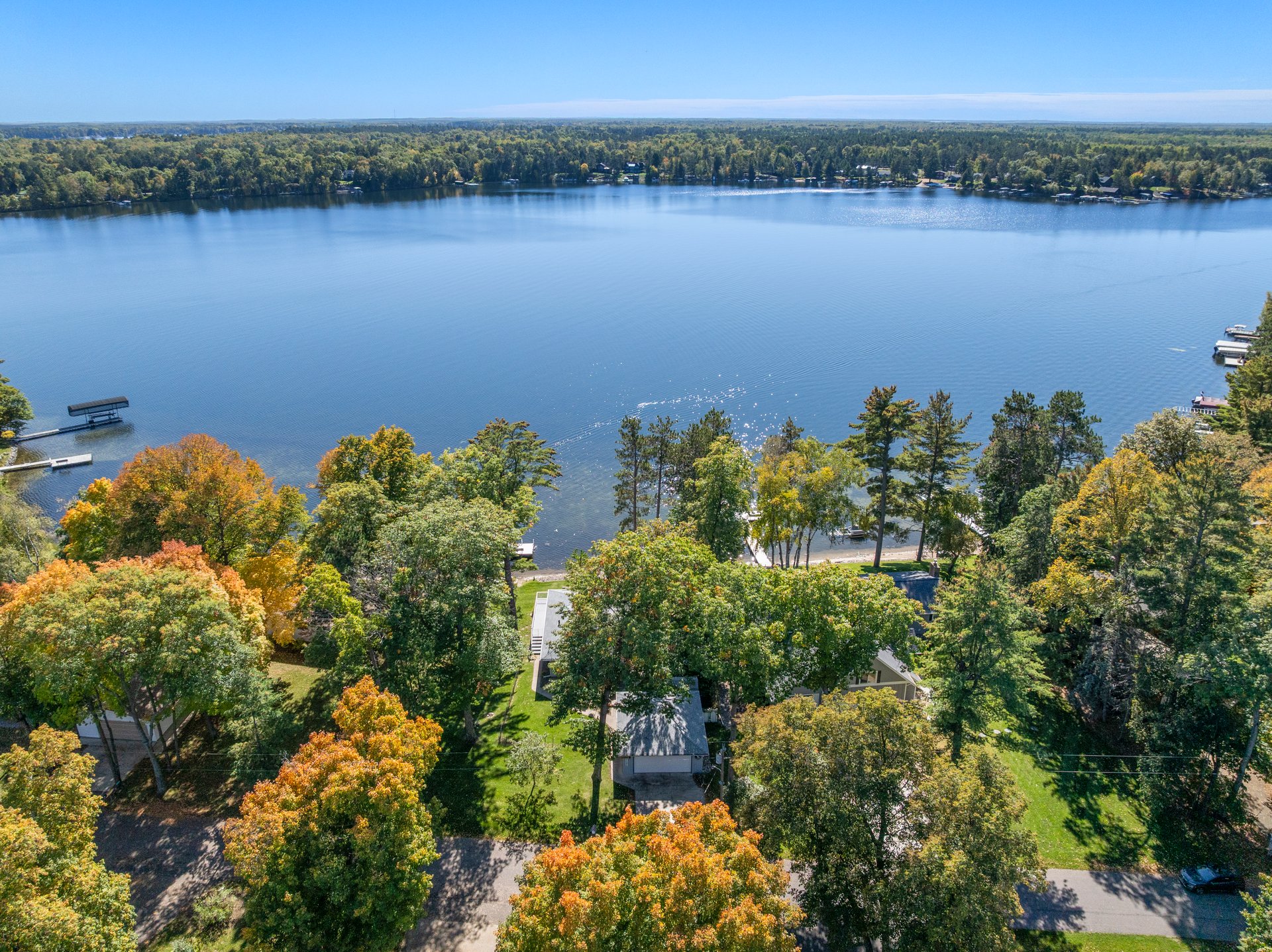 Charming, Southfacing Cabin with Sandy Beach on the Whitefish Chain