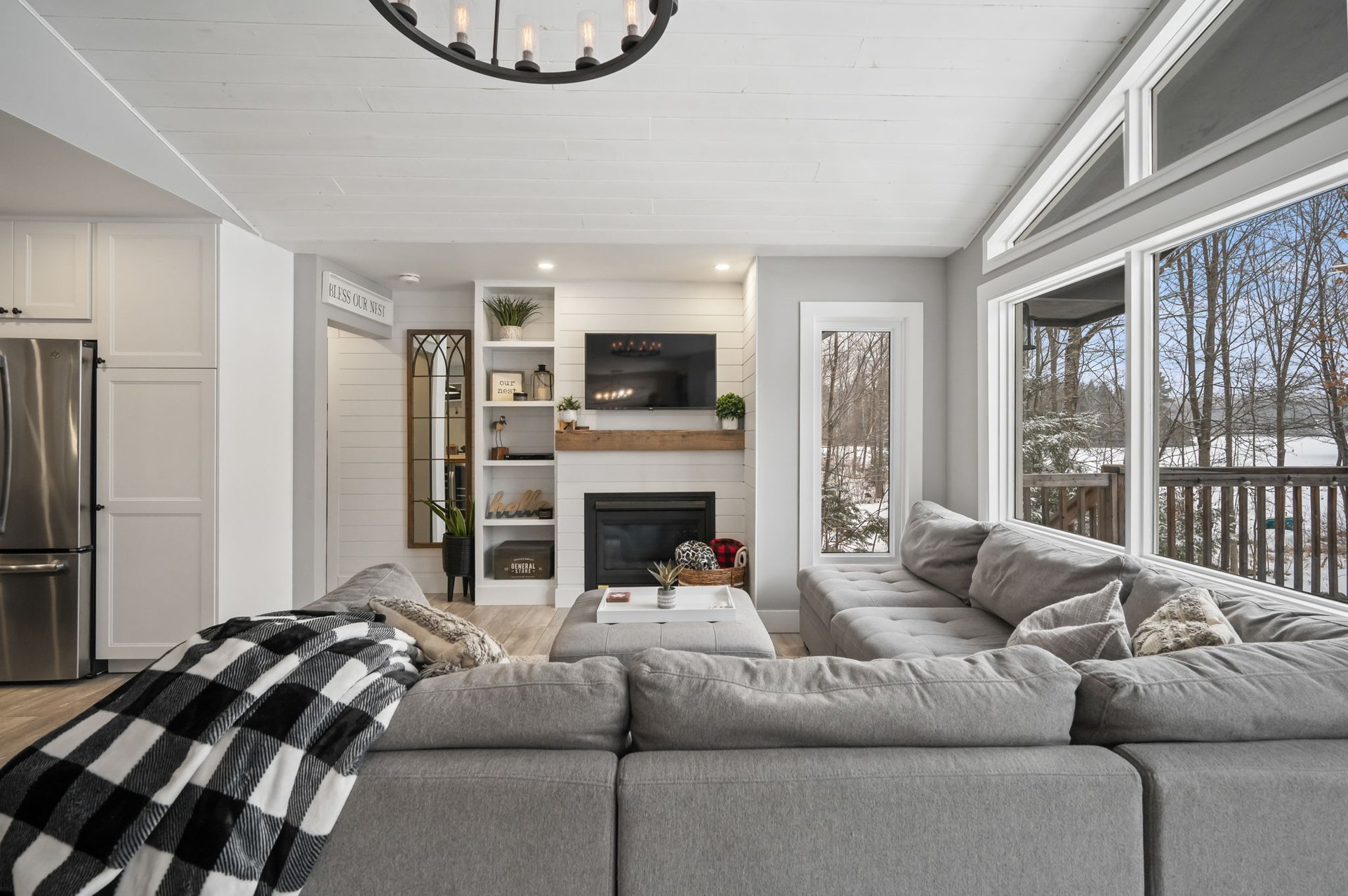 Cash Flow Lakeside Cottage