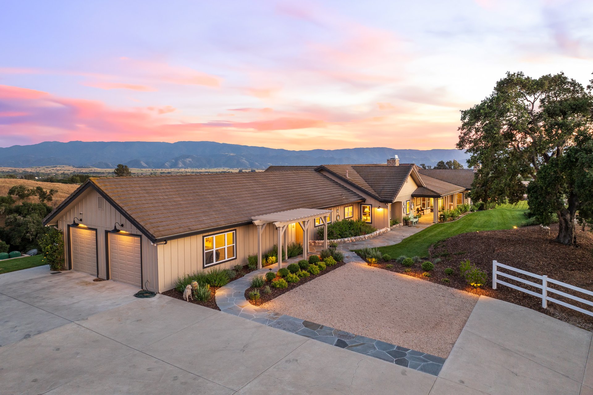 Modern Farmhouse with Sweeping Valley Views