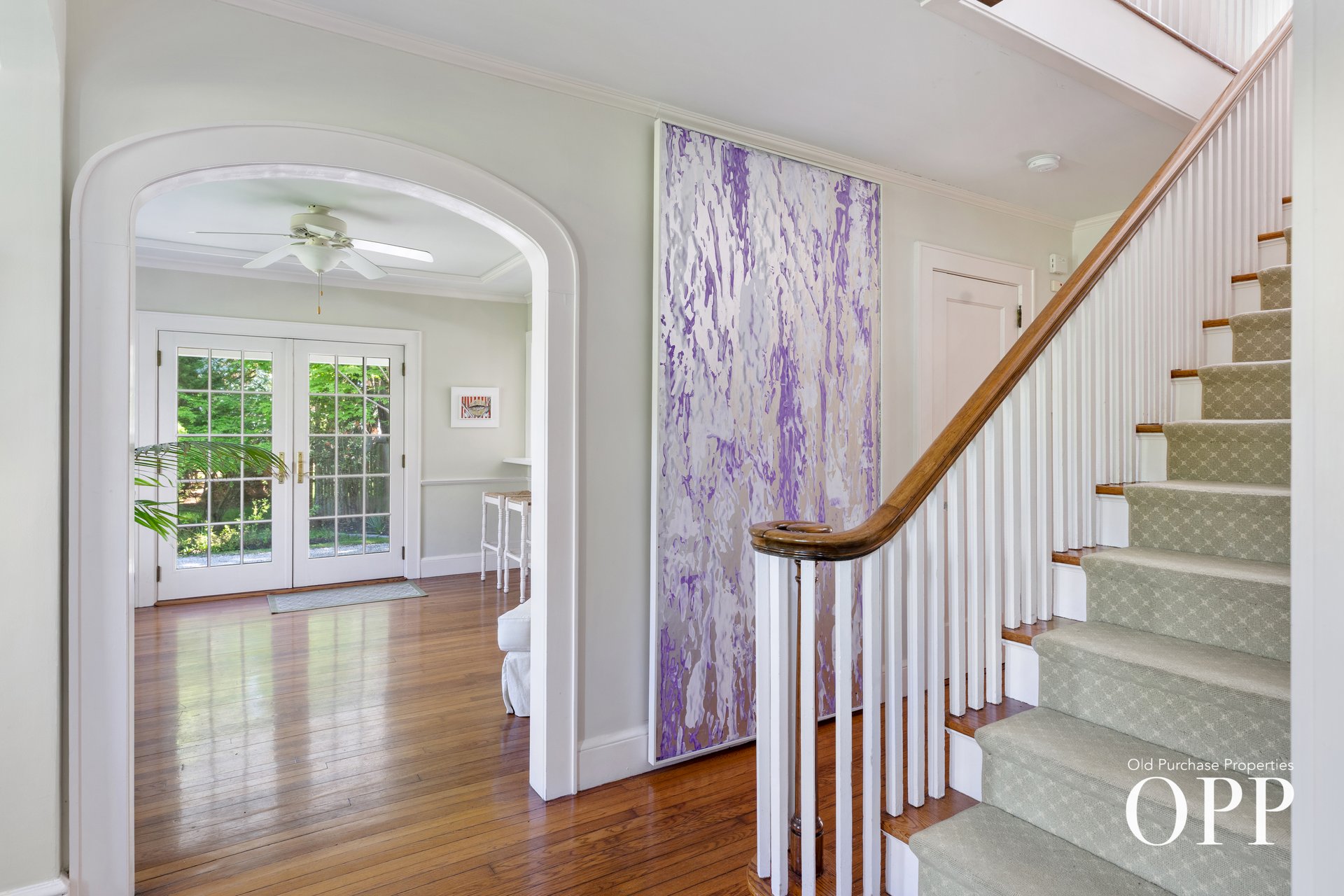 A Classic Residence in the Estate Section
