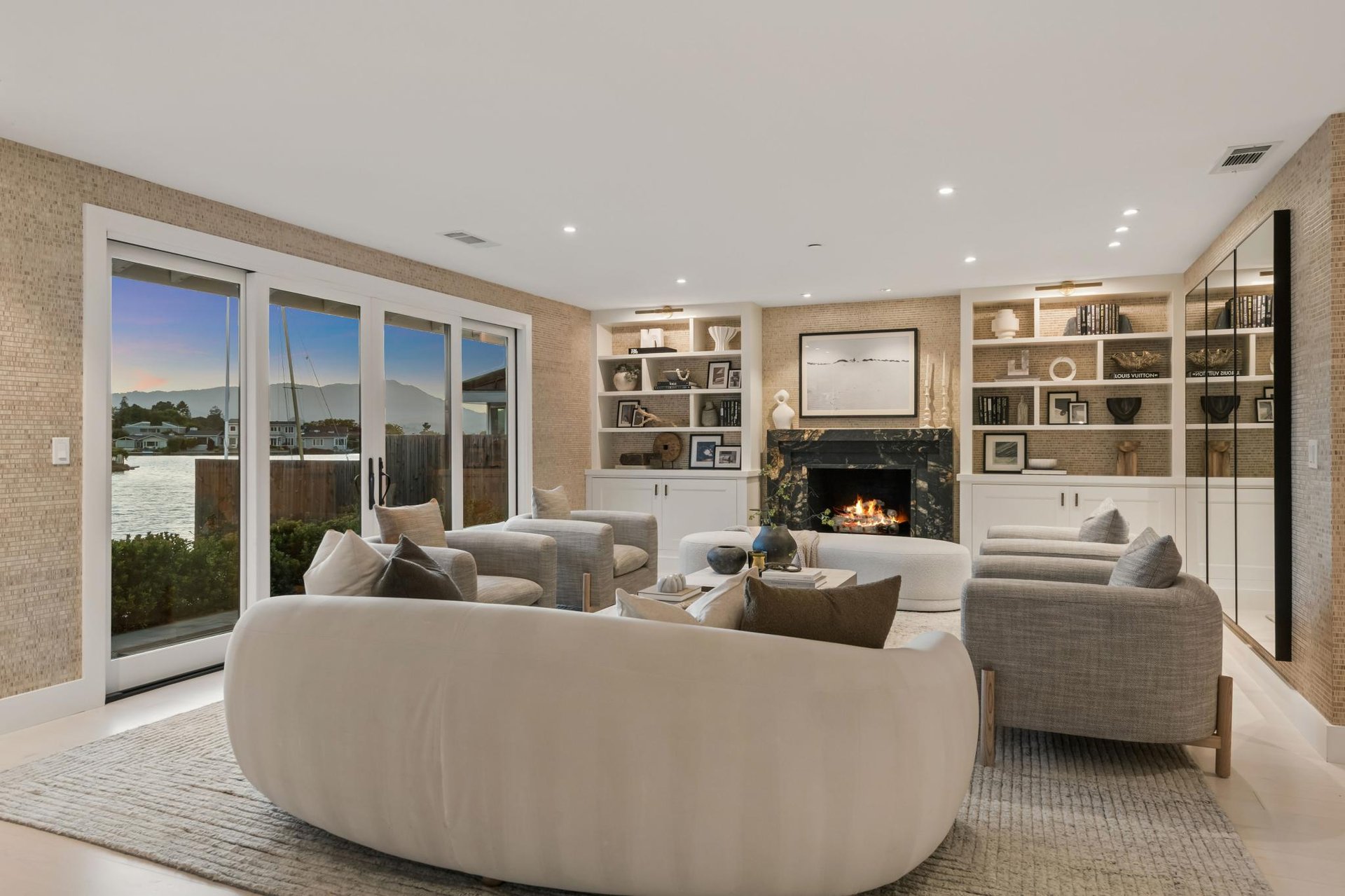 19 Peninsula