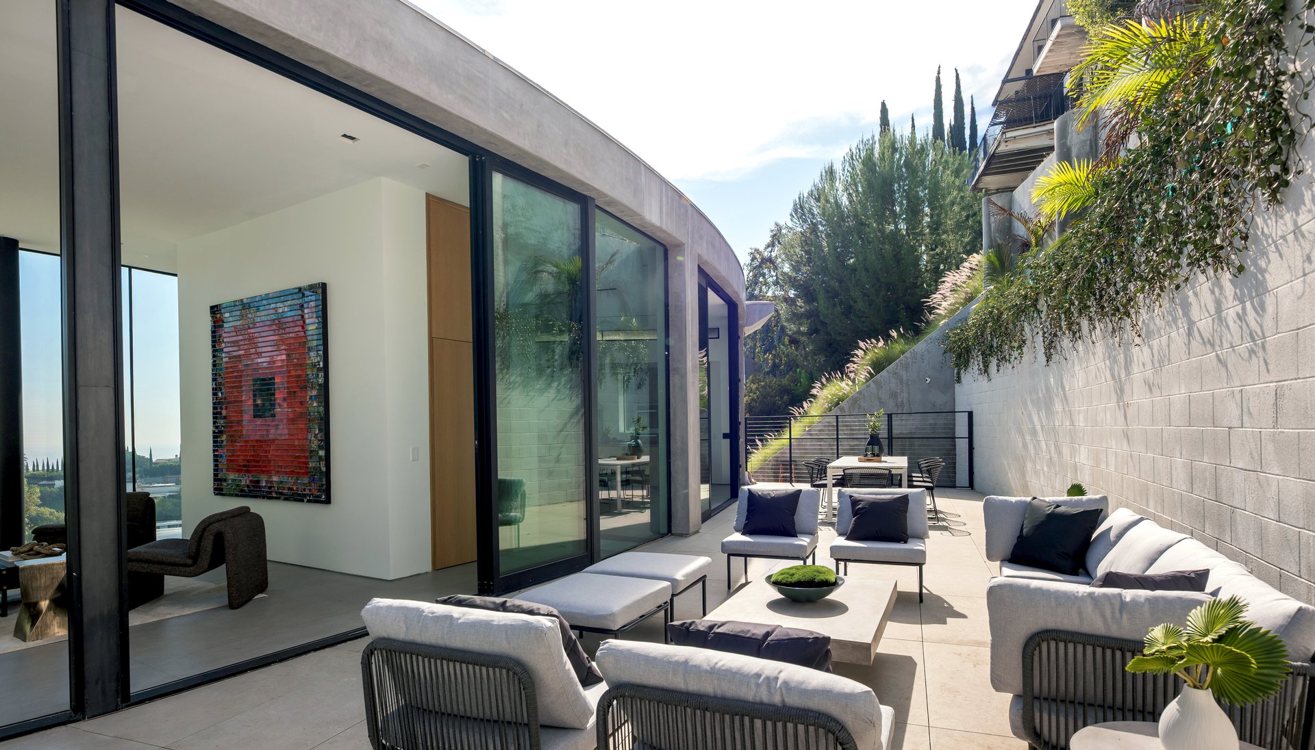 9277 Thrush Way, Sunset Strip