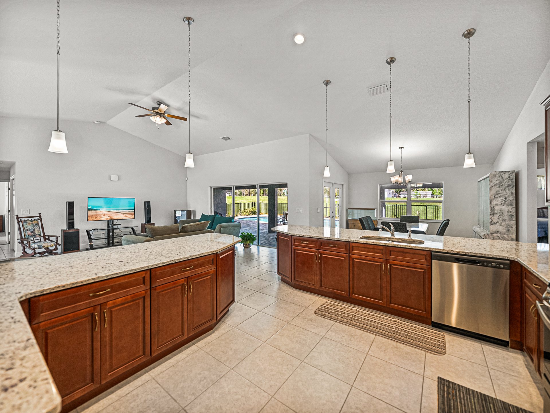 17703 COUNTRY SQUIRE LN