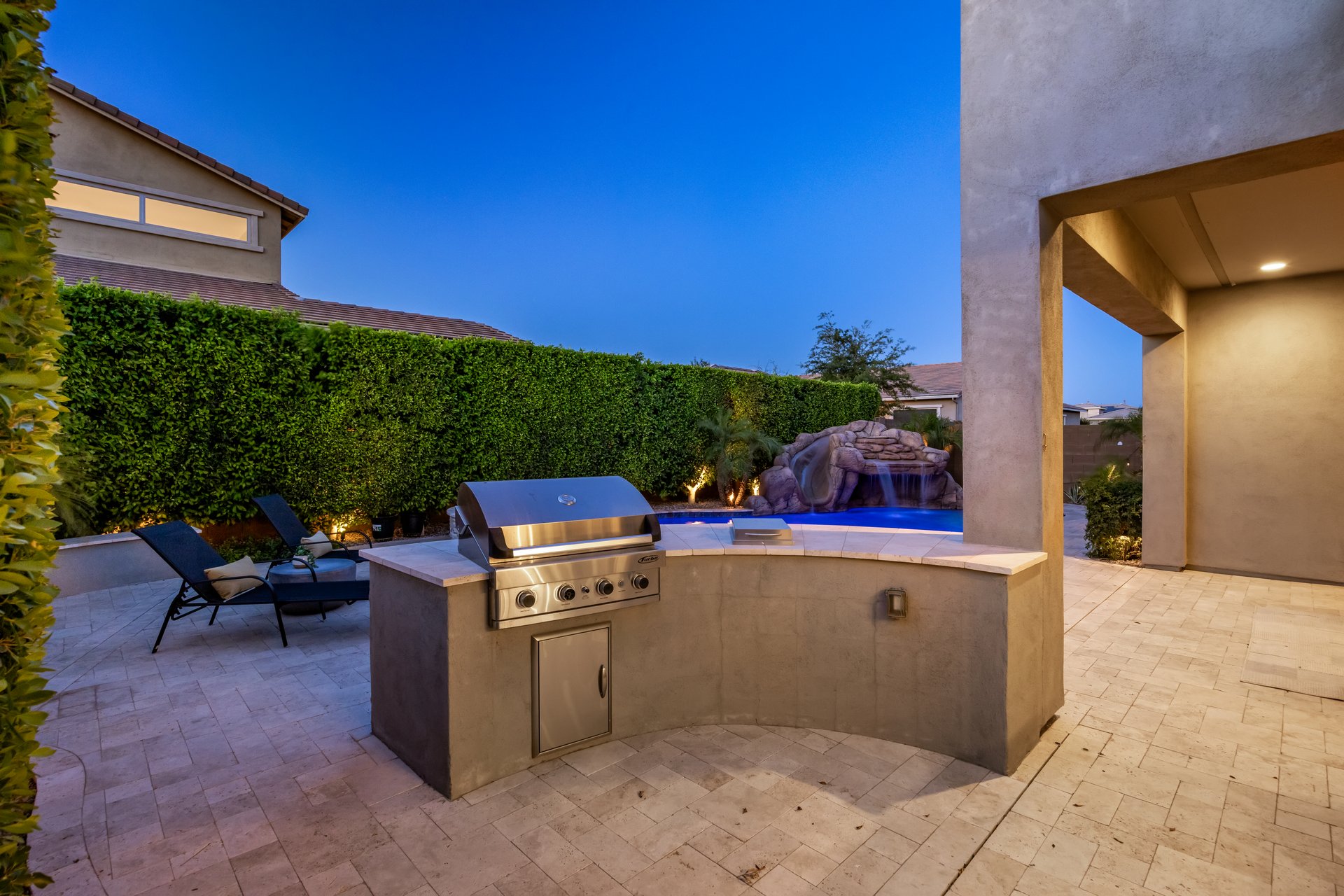 3020 E LOS GATOS Drive