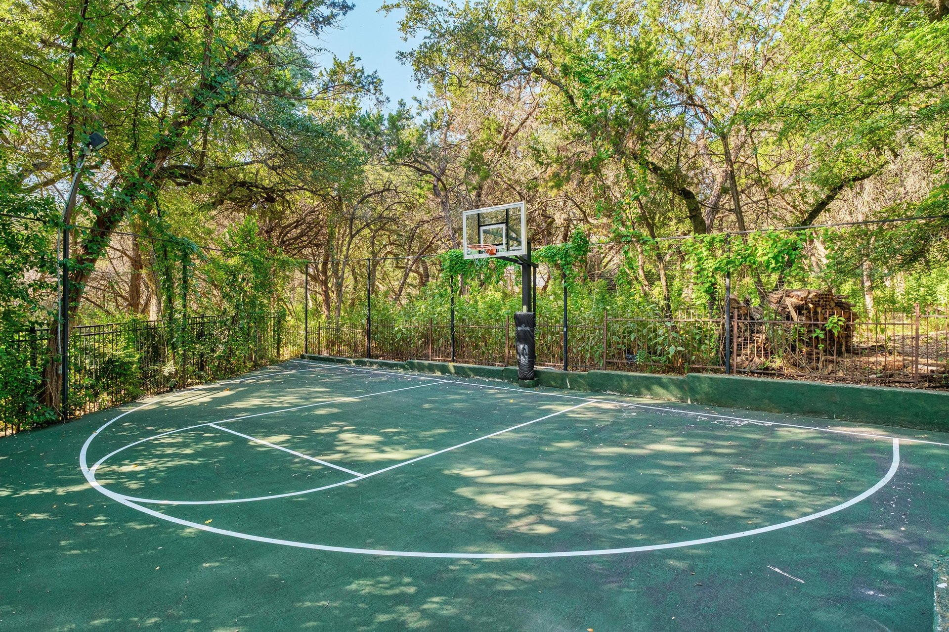 2900 Meandering River Court