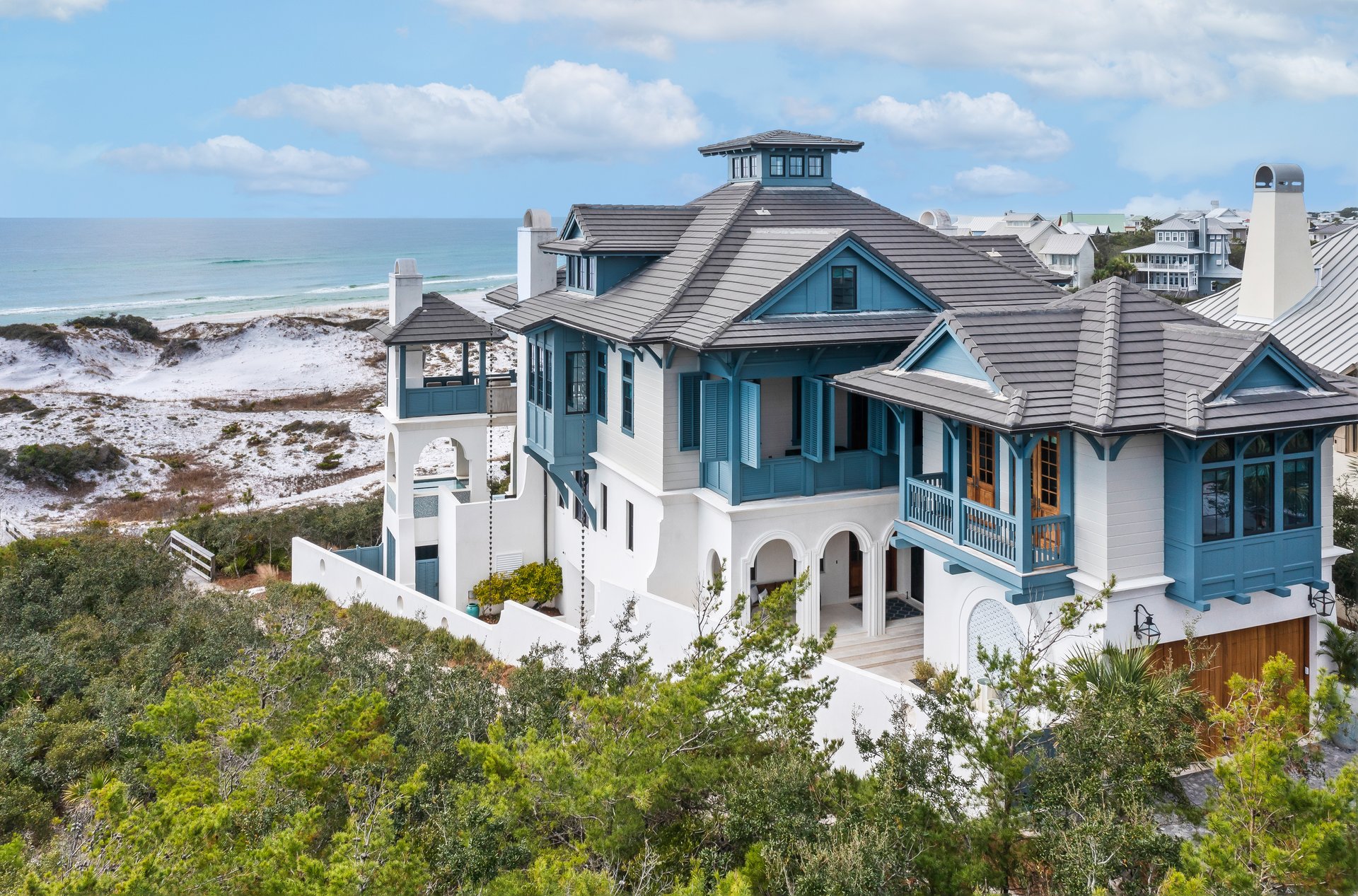 243 W Bermuda Dr