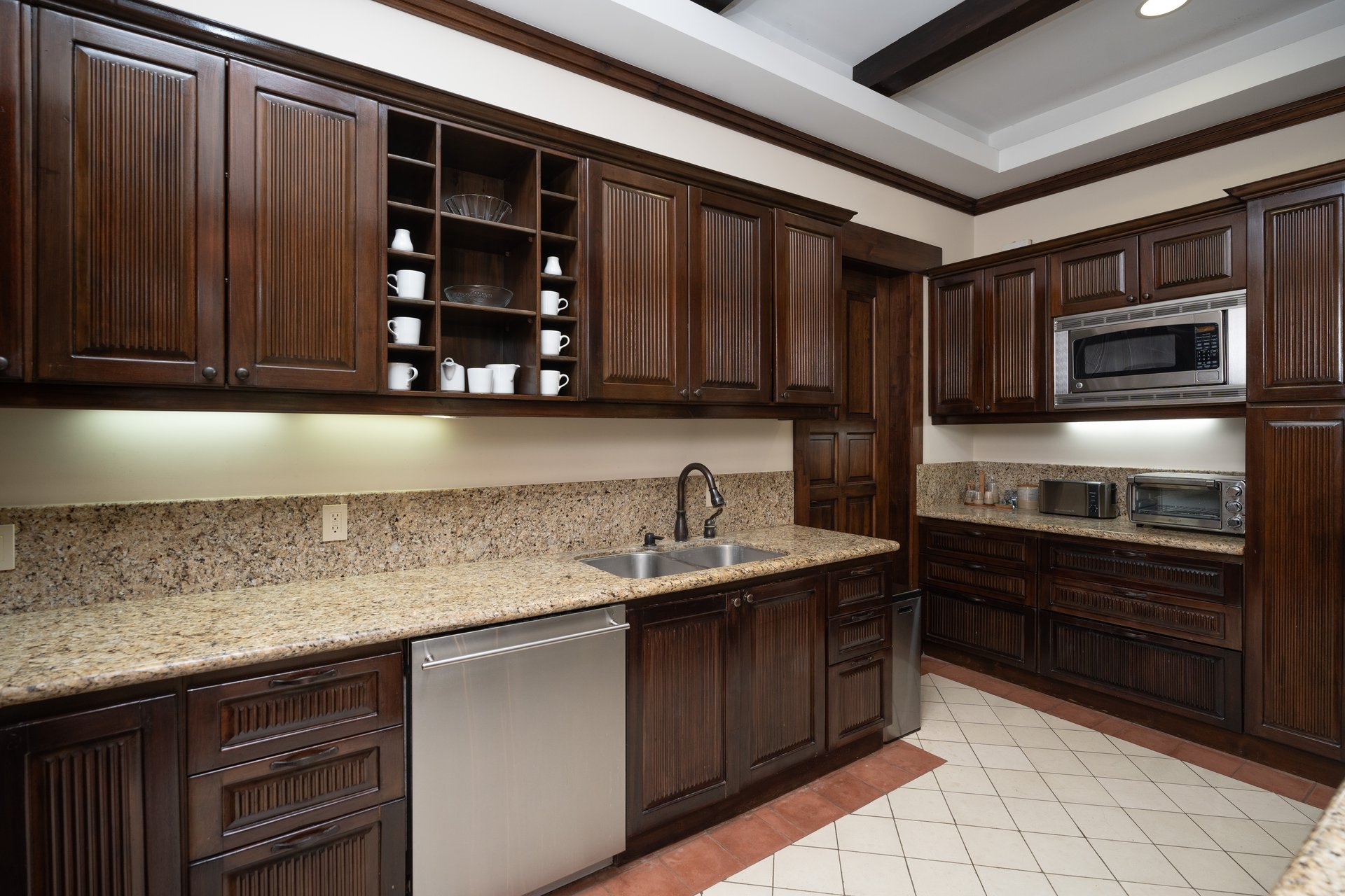 Los Malinches 6 | Luxury Spanish Colonial Townhouse in Hacienda Pinilla