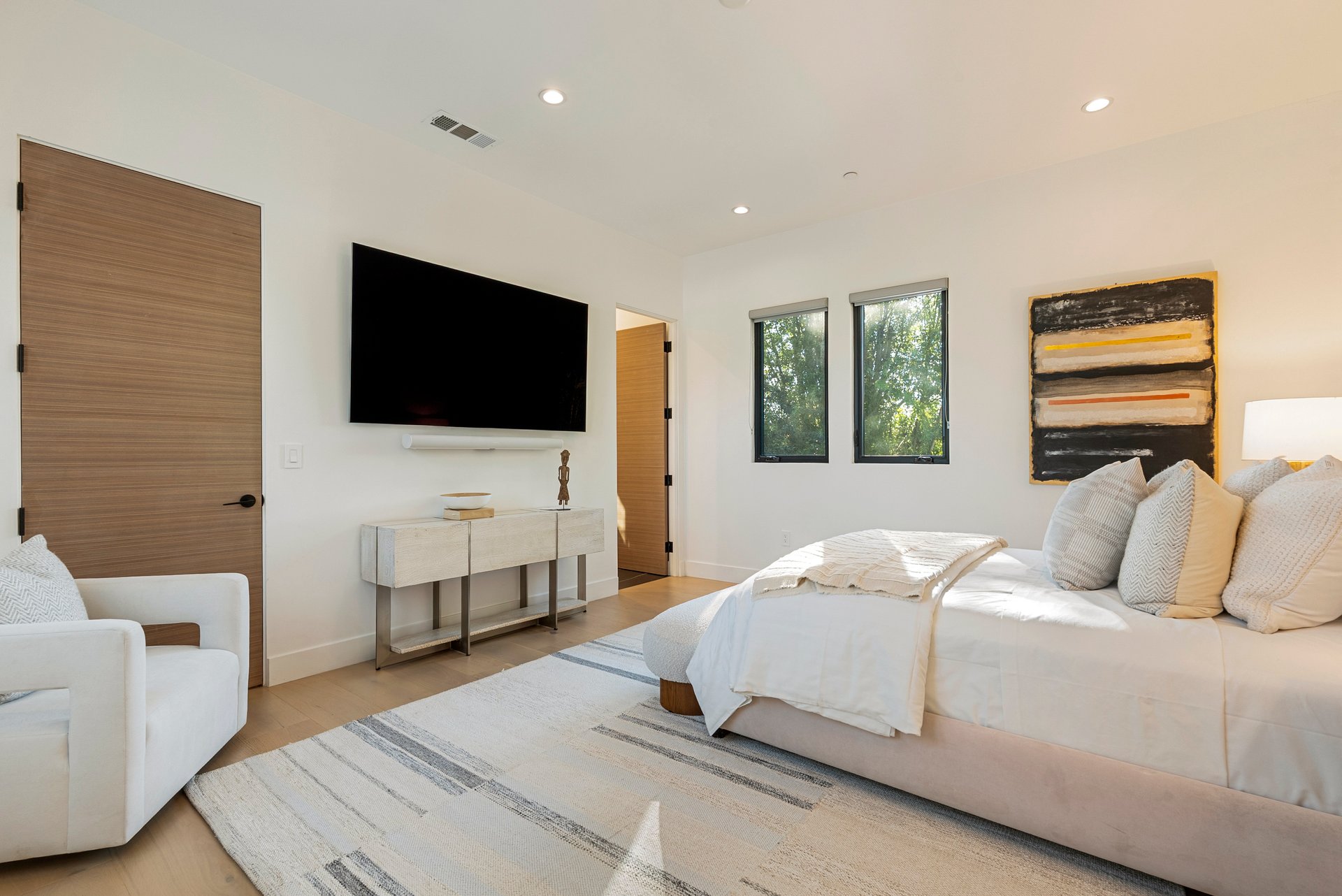 5186 Gloria Ave, Encino