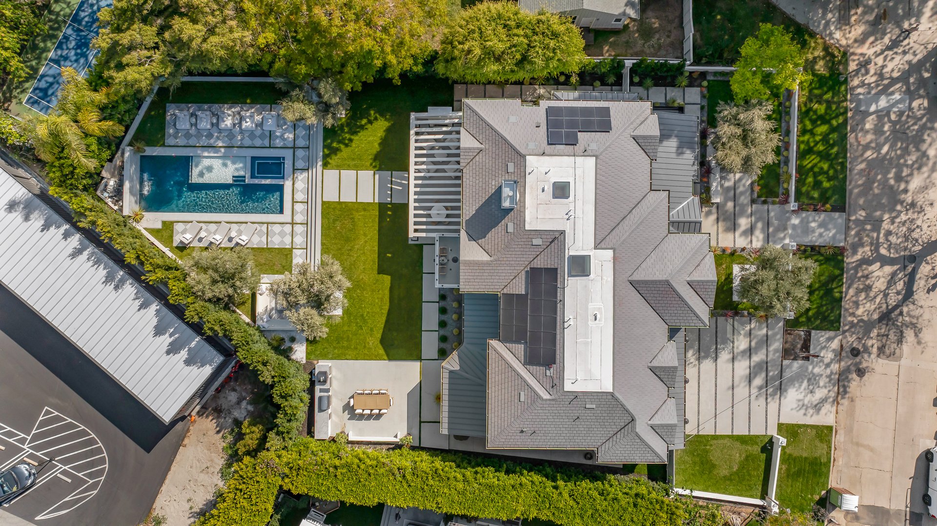 1220 Corsica Drive