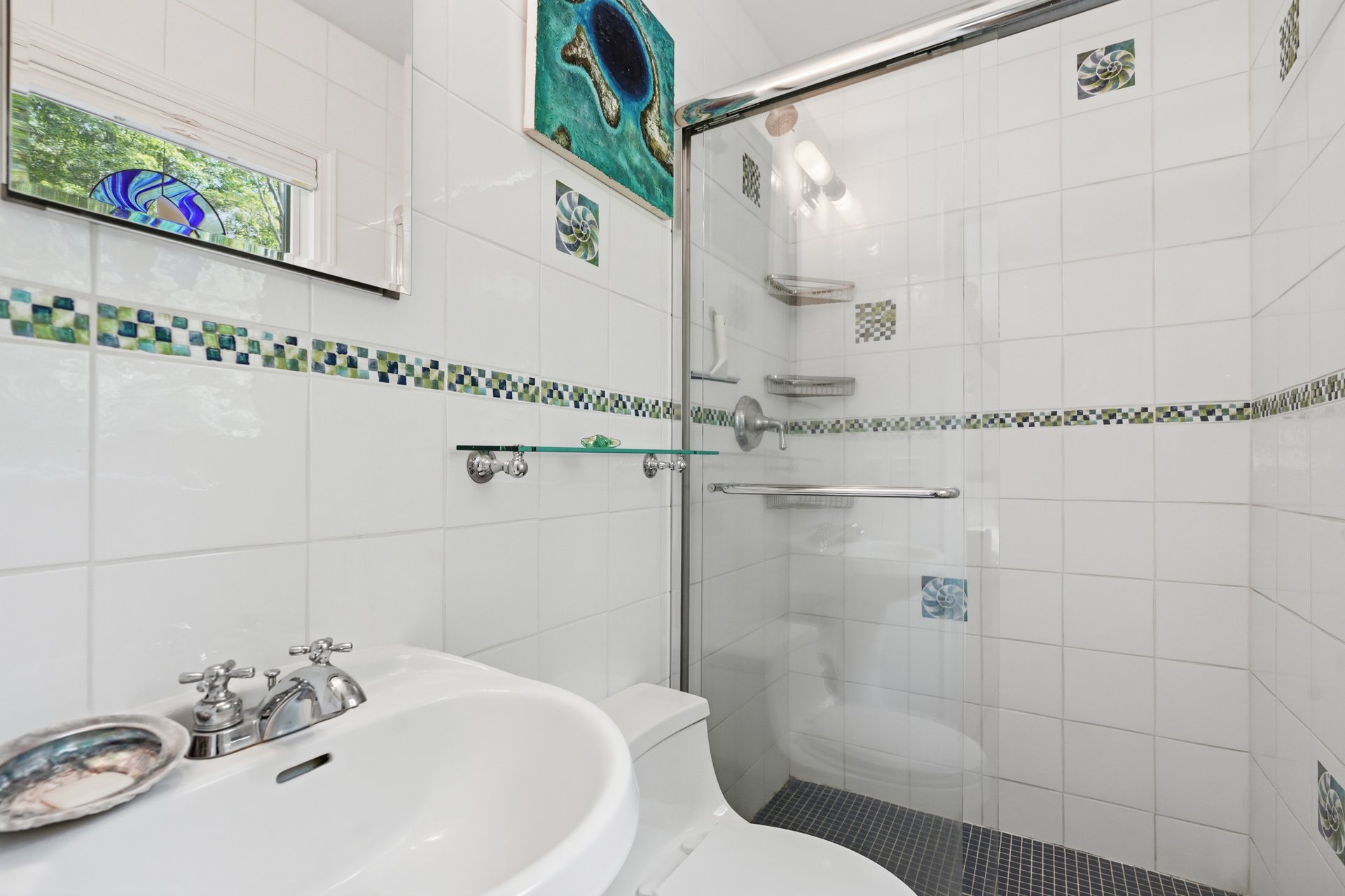 11 Upper Lakeshore Drive