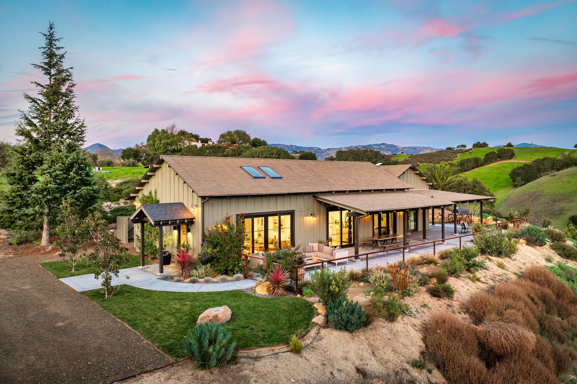 22 Acres of Timeless California Living