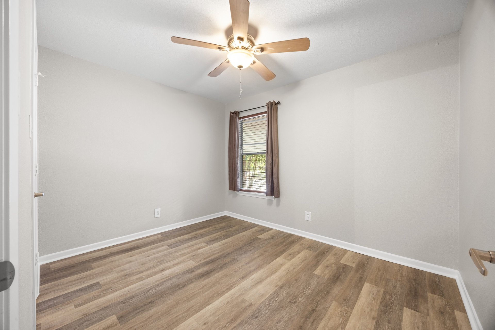 A Top-Floor Retreat in the Heart of 78704 | Two Suites + Fireplace