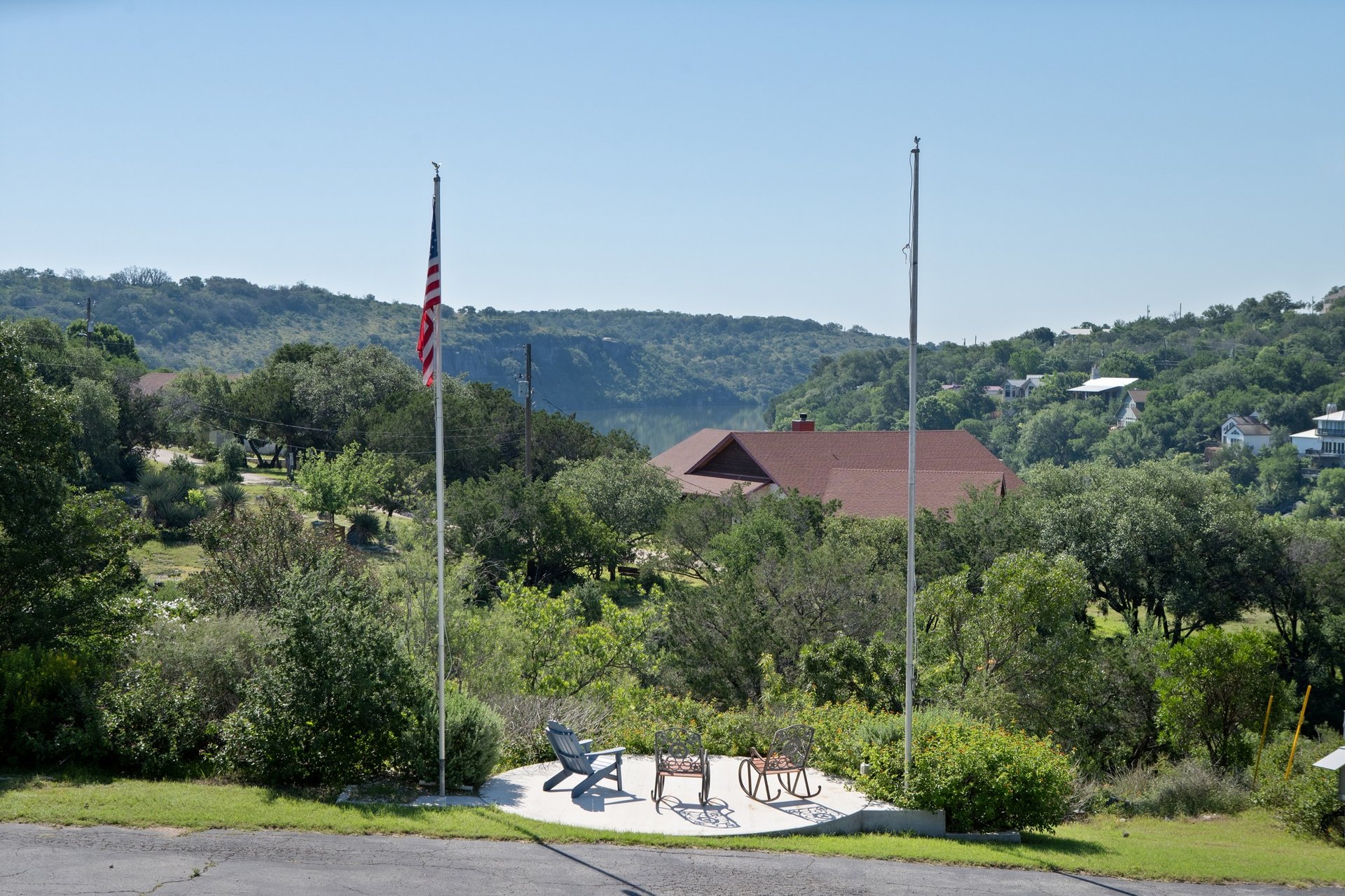 401 Crestview Drive and 309 Cliff Circle