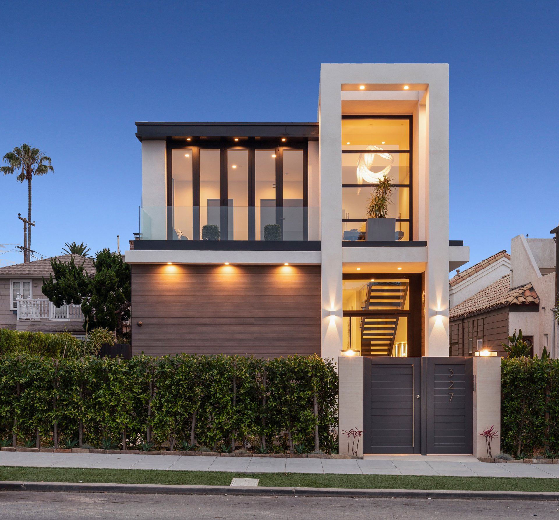 327 Nautilus St
