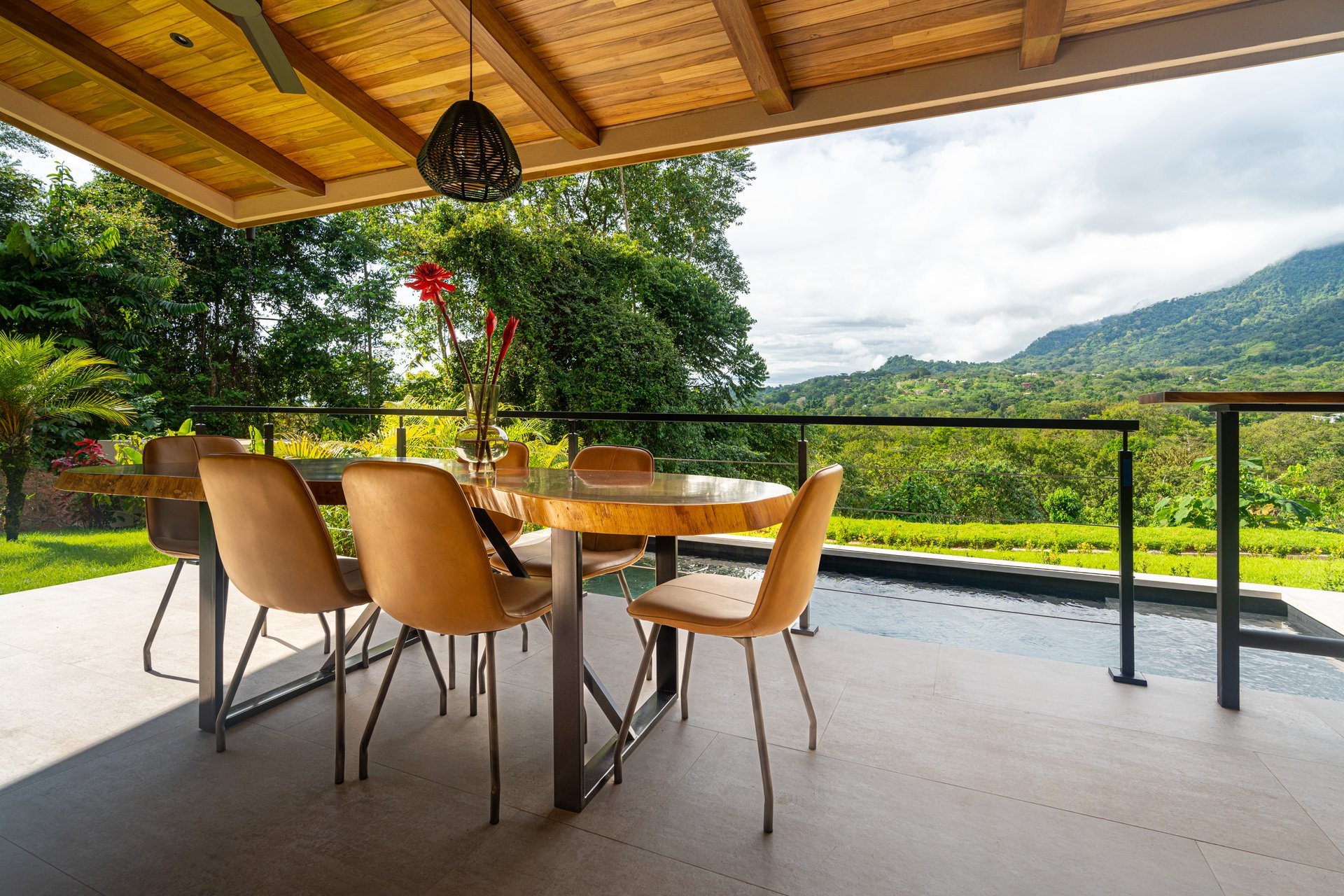 Casa Hamsa - Stunning, Modern Jungle Home in Ojochal