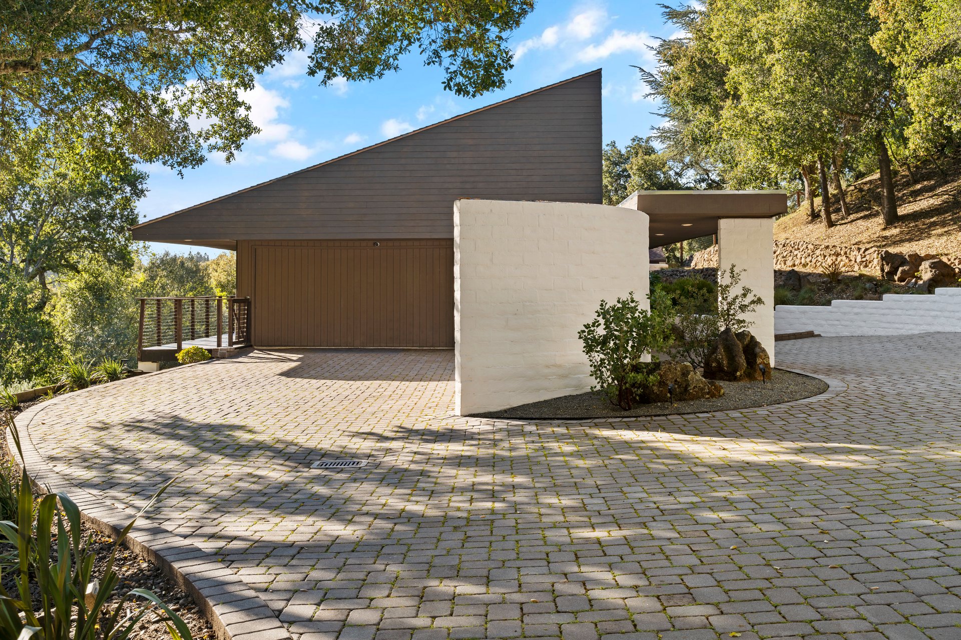 523 Miner Road
