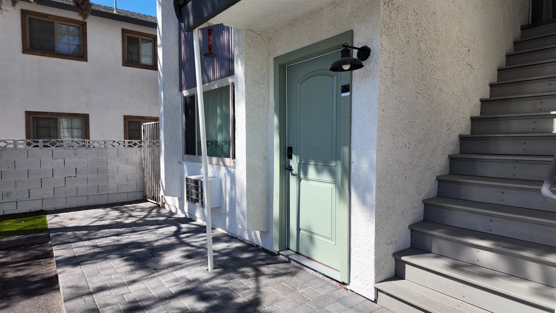 417 South 10th Street #I Las Vegas, NV 89101