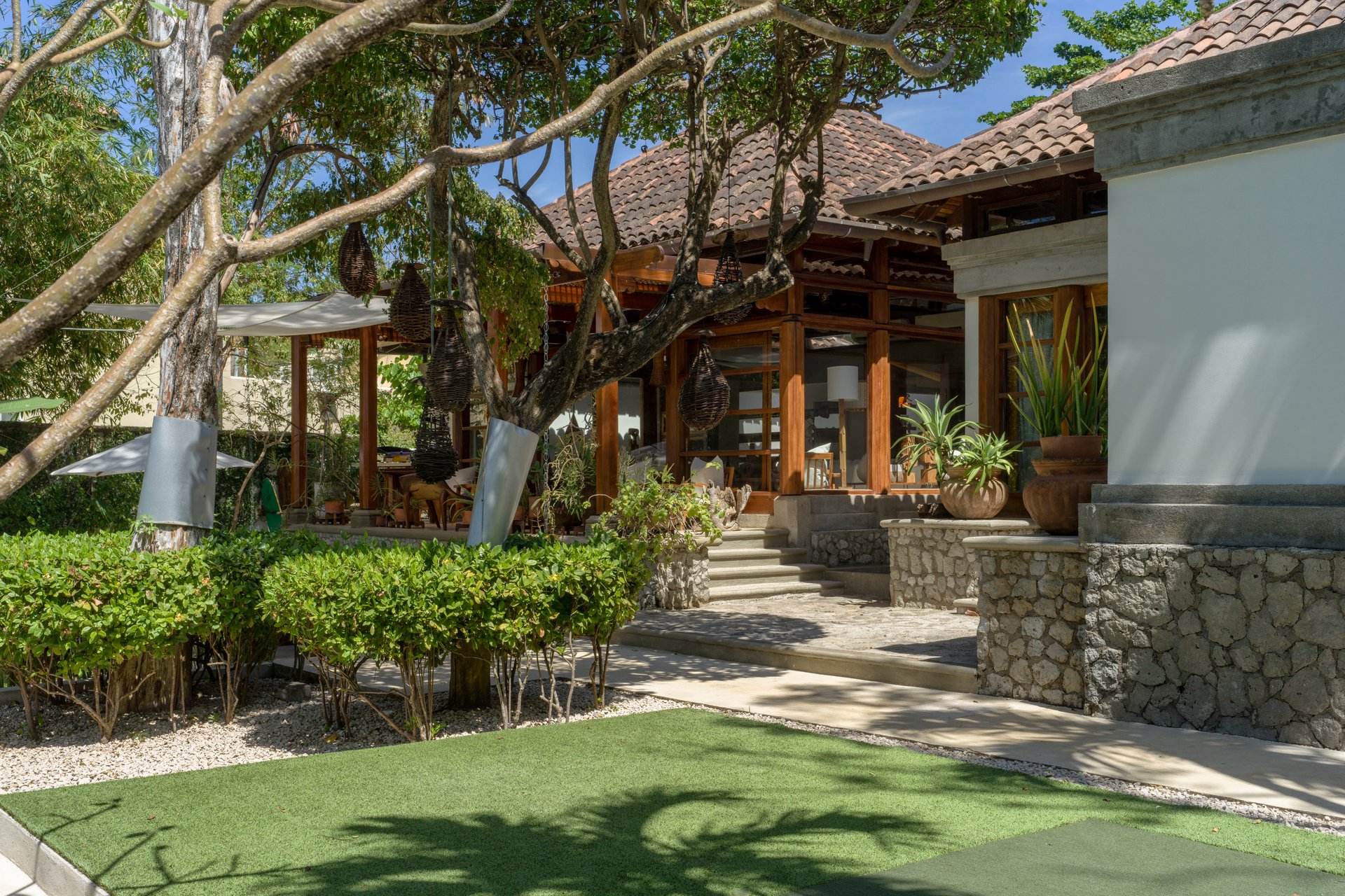 Villa Serena | Oceanfront Luxury in Playa Langosta