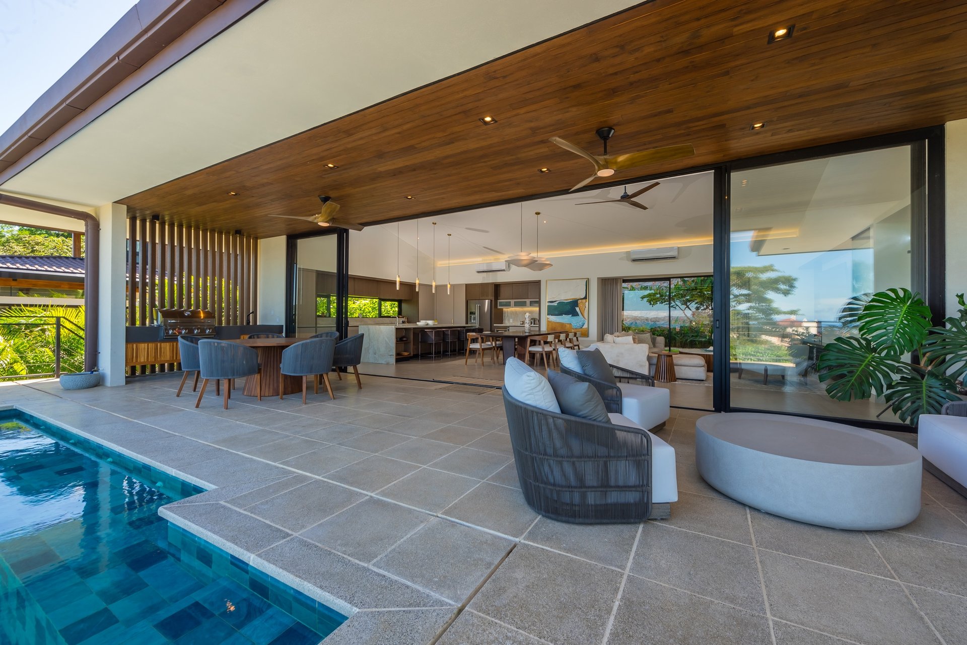 Casa Aura: Modern Luxury with Ocean Views in Reserva Conchal