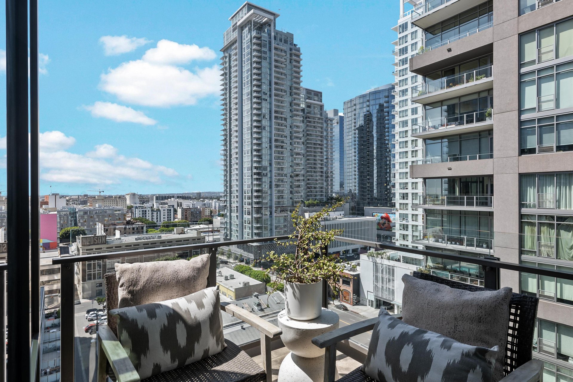 1111 S Grand Ave #1201, DTLA