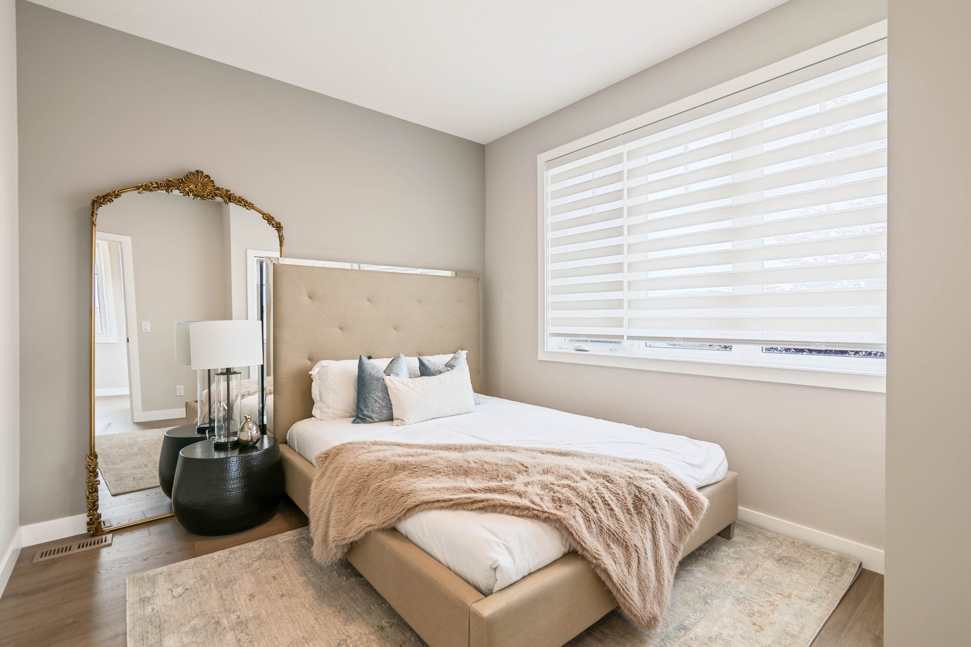 215 Belvedere Crescent SE