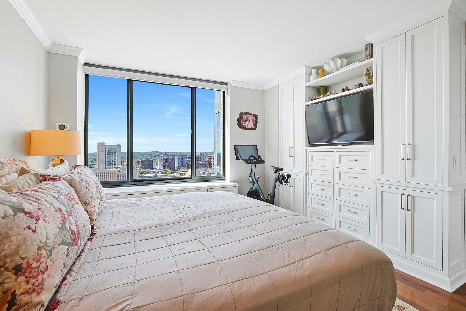 10 City Place, #21B, White Plains, NY 10601
