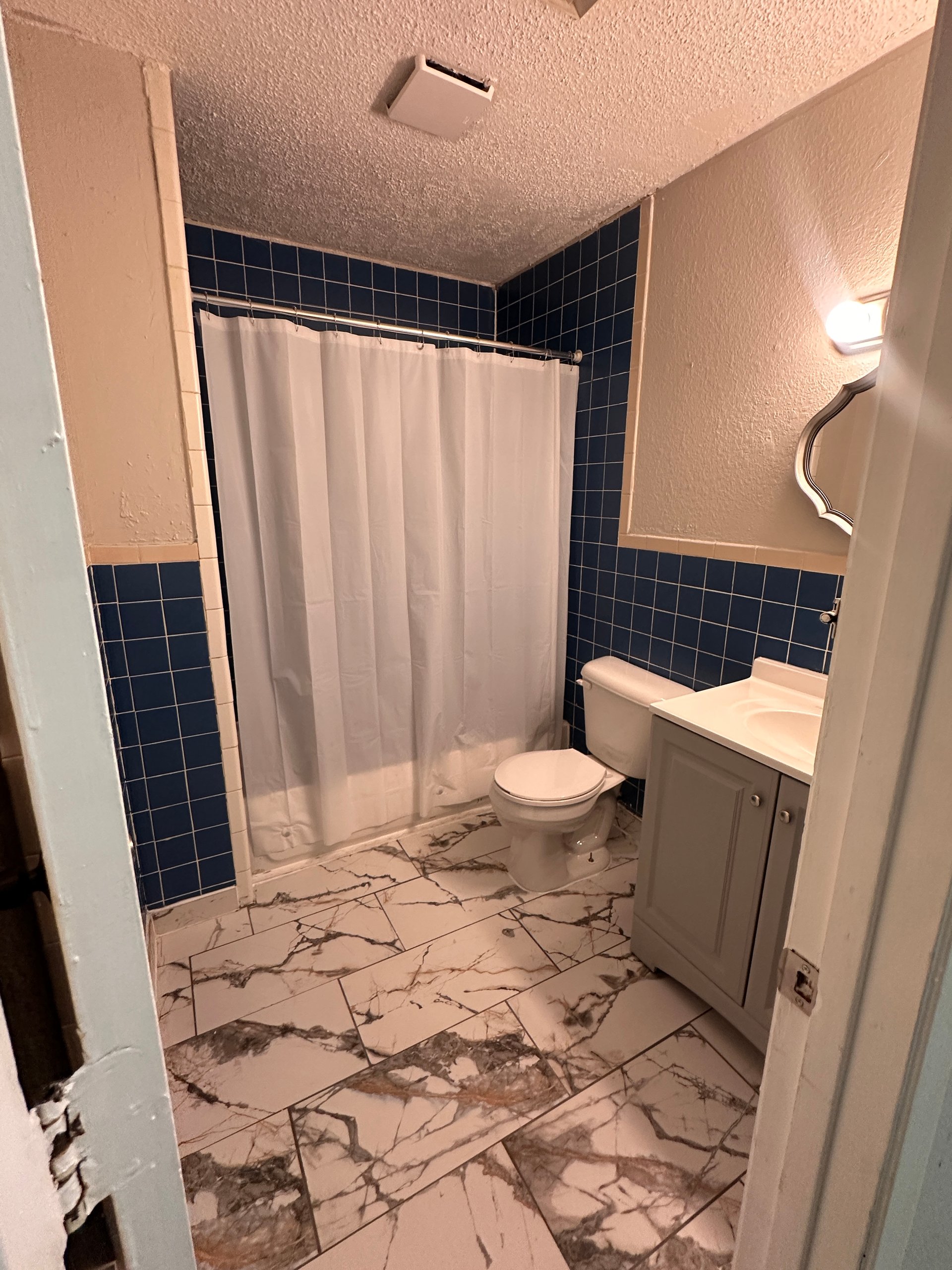 806 E Standifer