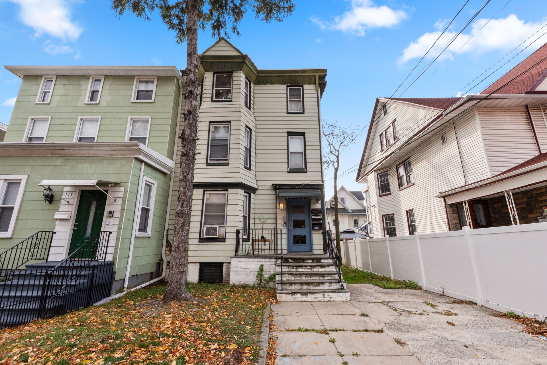 121 Lembeck Avenue