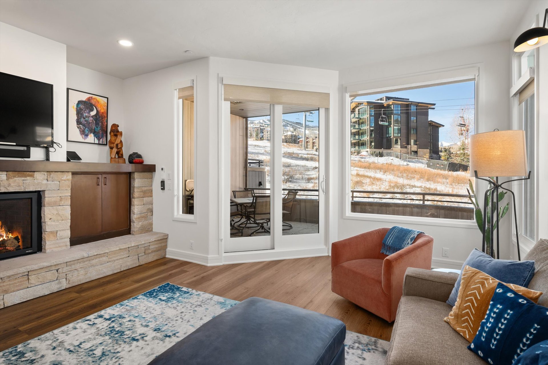 Ski-In/Ski-Out Luxury: Deerbrook Townhome