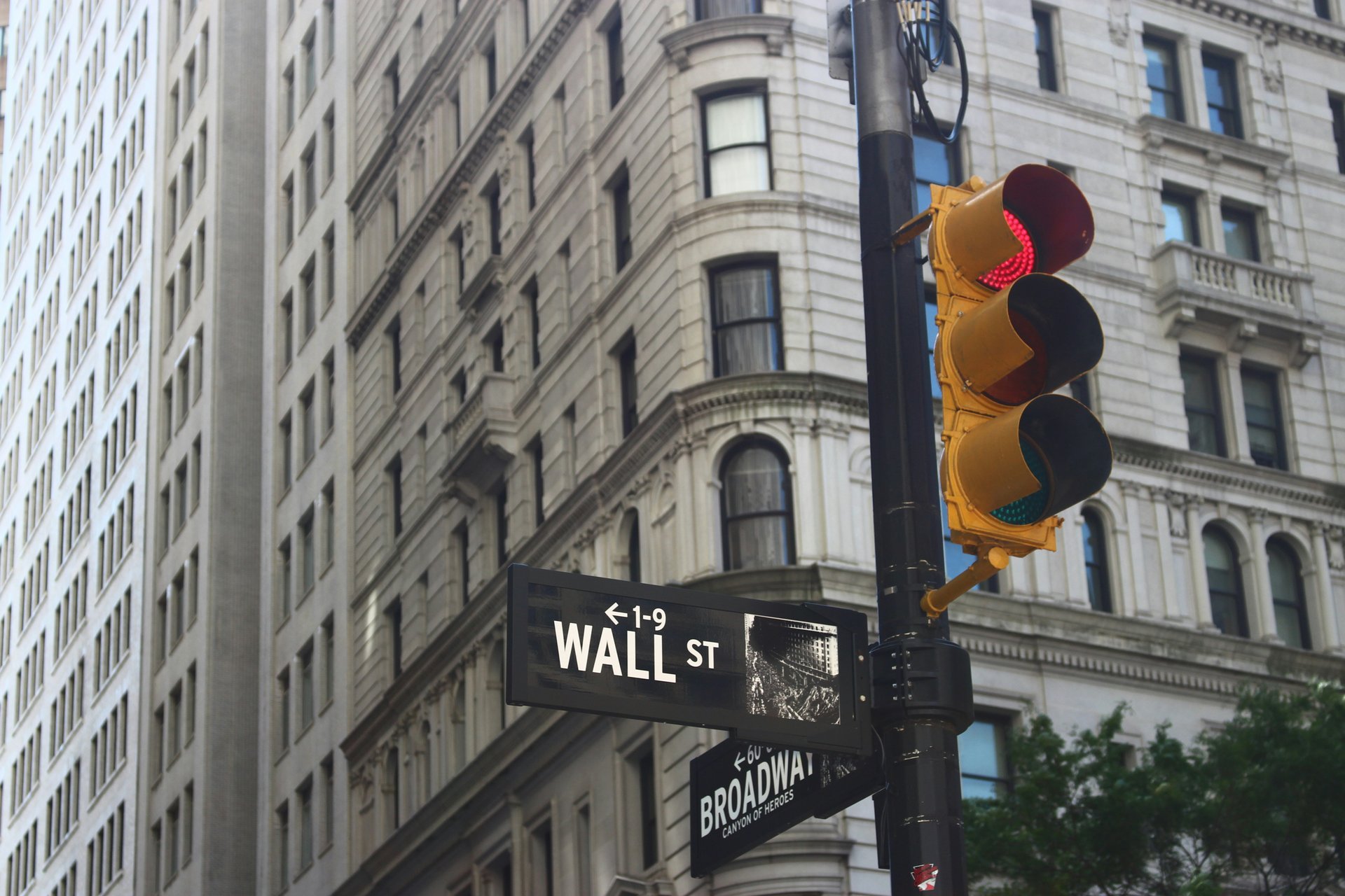 Why Savvy Buyers Are Using 2-1 Buydowns to Win Big in 2025