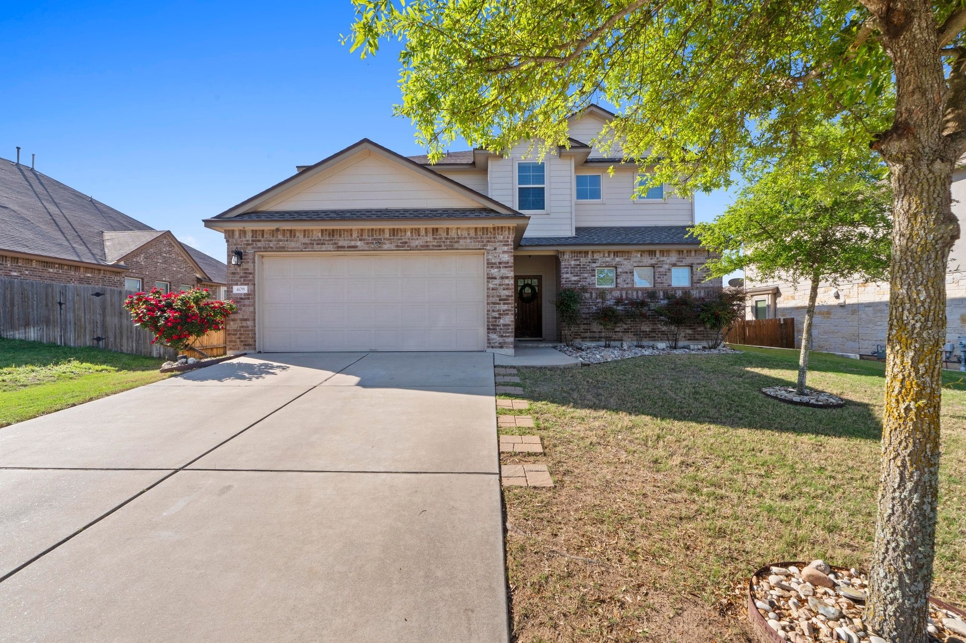 Charming Magnolia Creek Gem – Dream Kitchen, Serene Owner’s Suite & Outdoor Oasis!