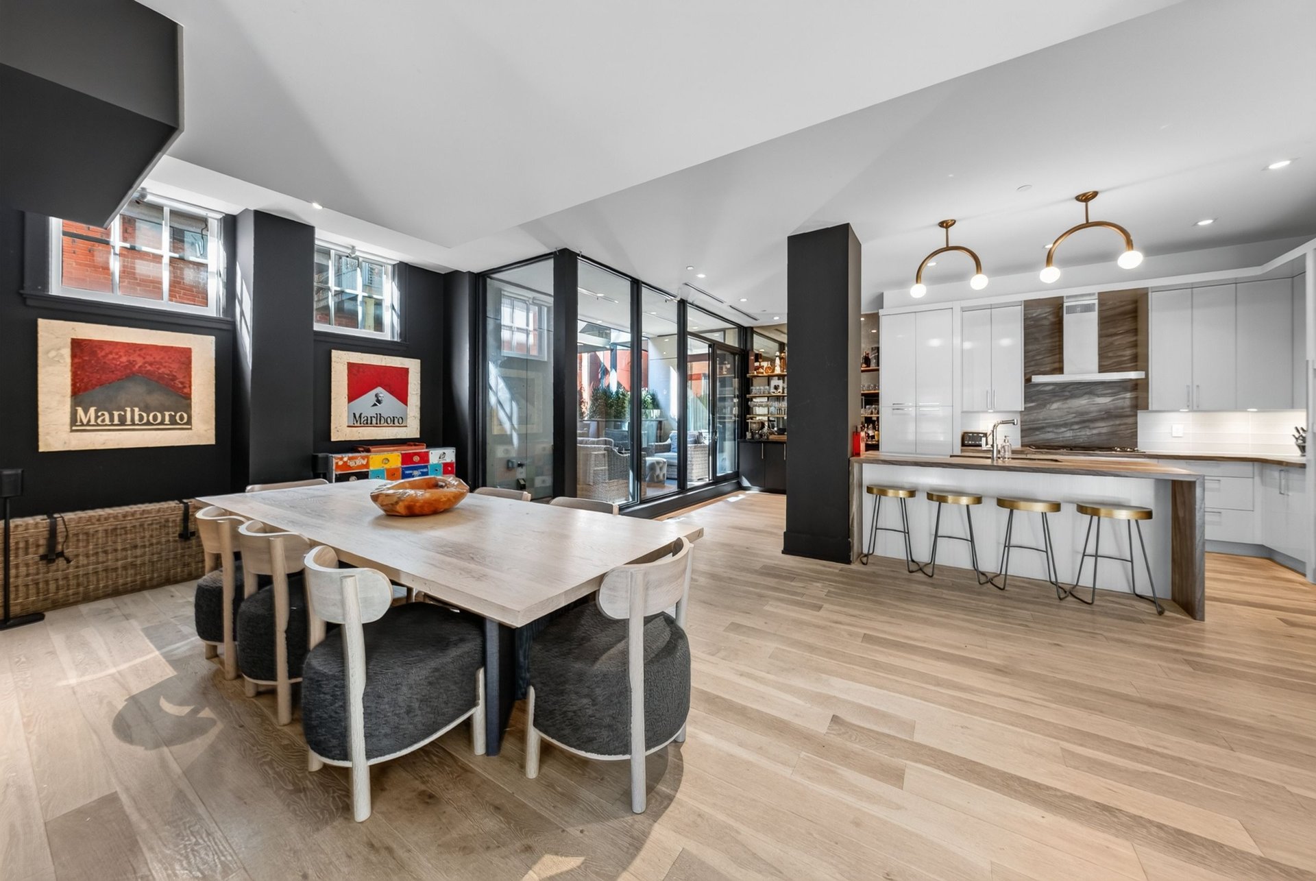 Ultra-Exclusive Yorkville Address